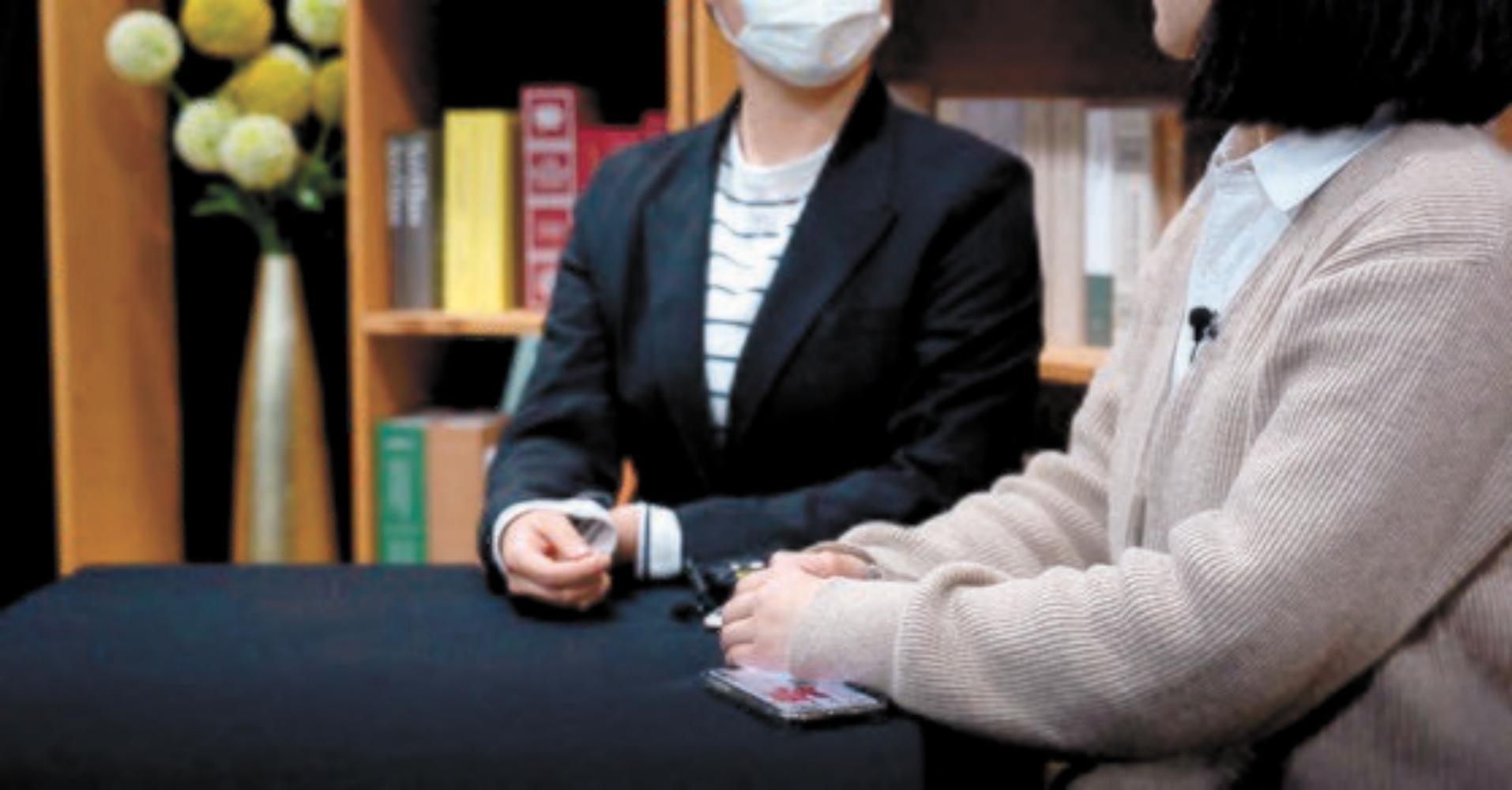 韓媒報導,原先以為吹哨人為新聞從業人員,事實卻是2位女大生去年的專題報導比賽結果。(翻攝自網路)