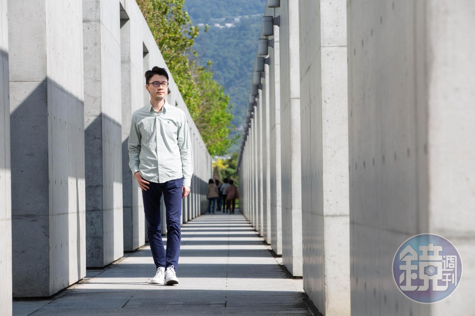 清水模建築工法嚴謹且縝密,邱威龍也將這樣的精神運用在投資上。