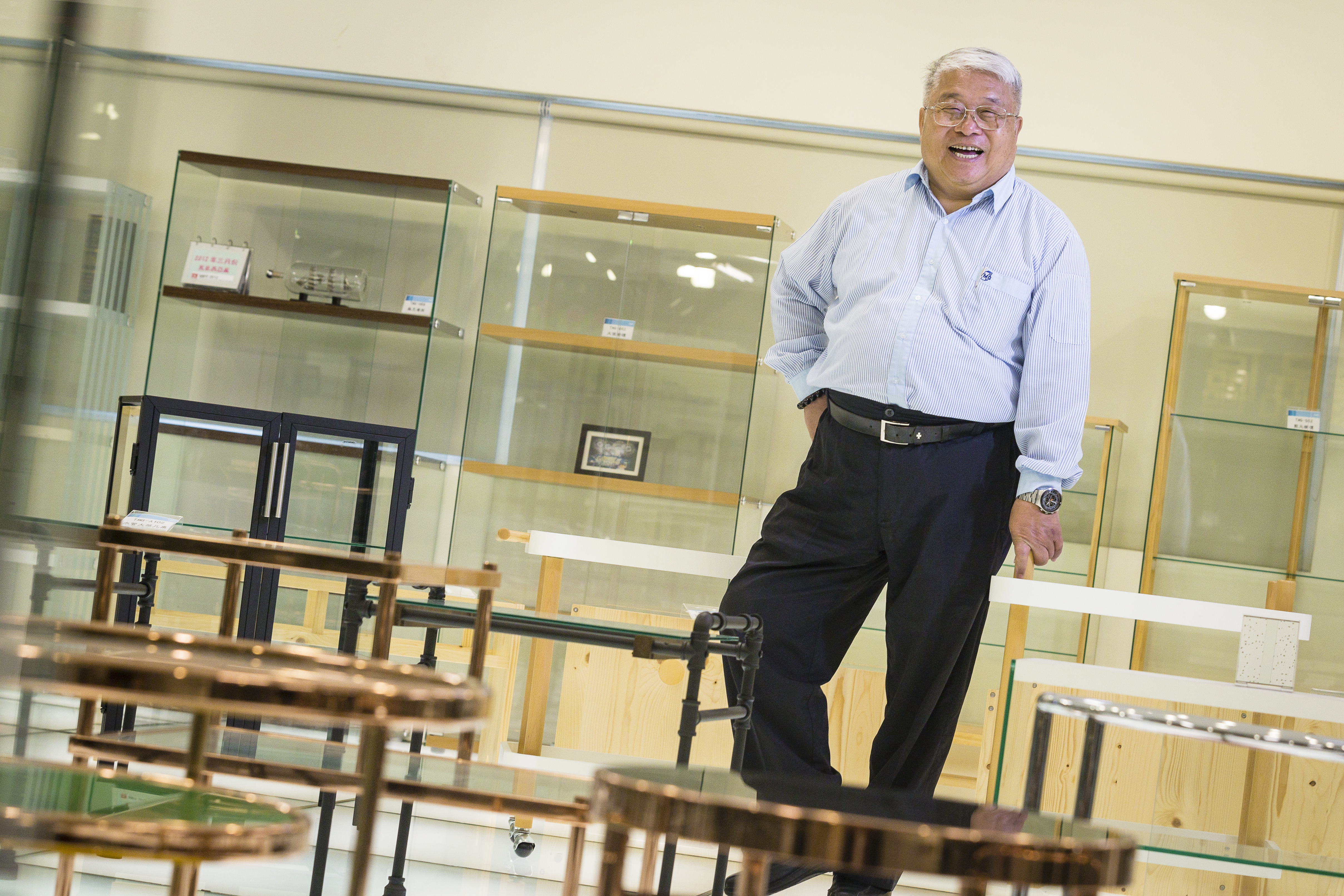 林肇睢促進台灣玻璃業團結聯盟，一起接國際大單，目前是台灣最大玻璃加工廠。