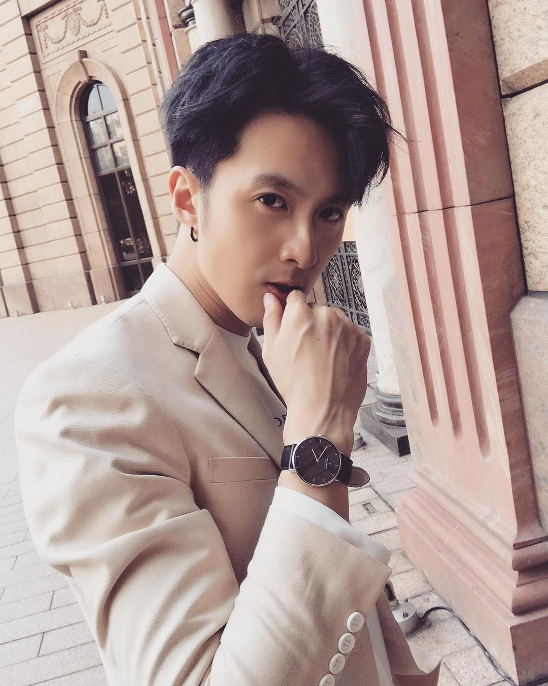 張雁名的感情精彩到驚動警察以及他的家人。（翻攝張雁名IG）