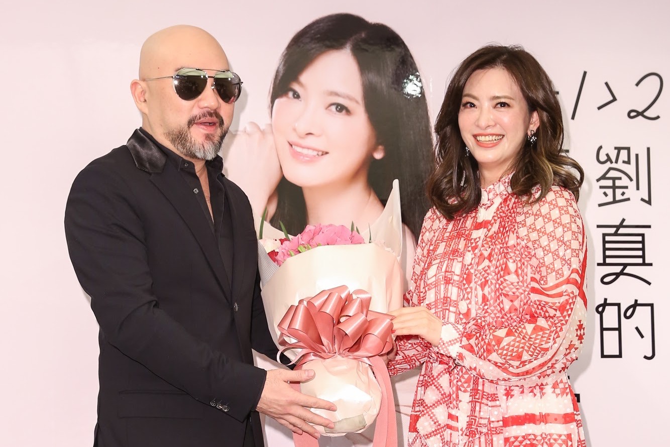 據悉辛龍花費130萬買下夫妻塔位，期望老死後能與愛妻劉真同長眠。