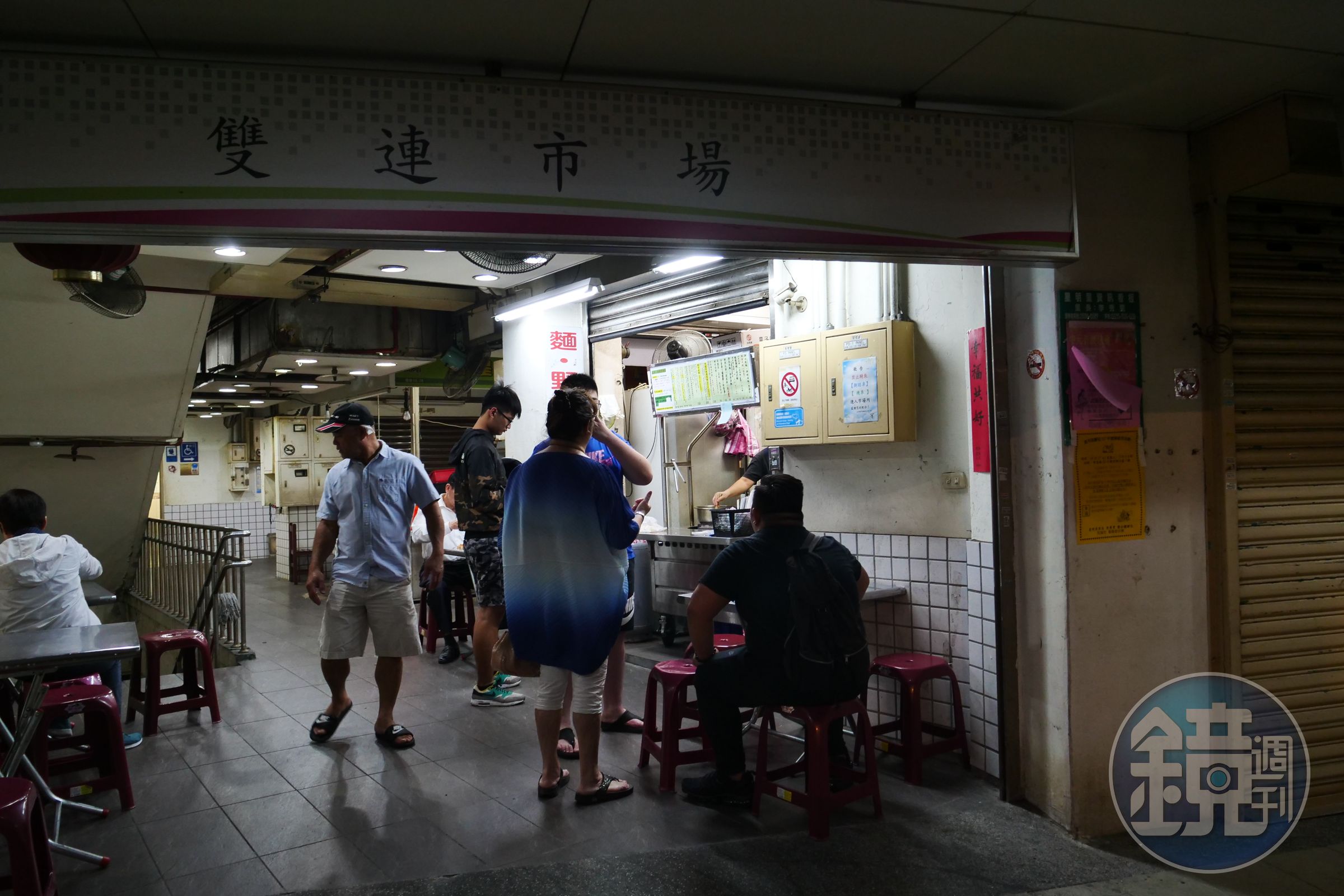 「林母仔的店」雖然是低調經營的小吃攤，但因為用料講究，吸引不少識貨老饕，現在搬到原址旁的街邊店。