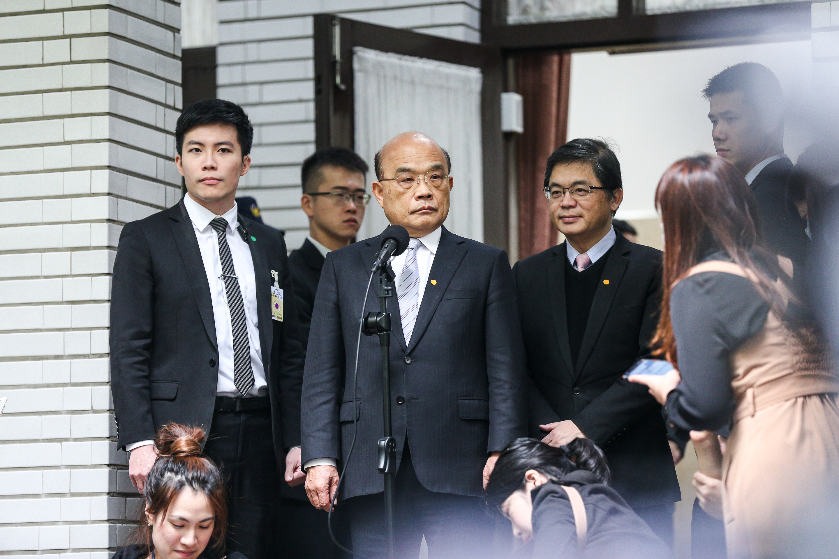 行政院長蘇貞昌今在立法院受訪。
