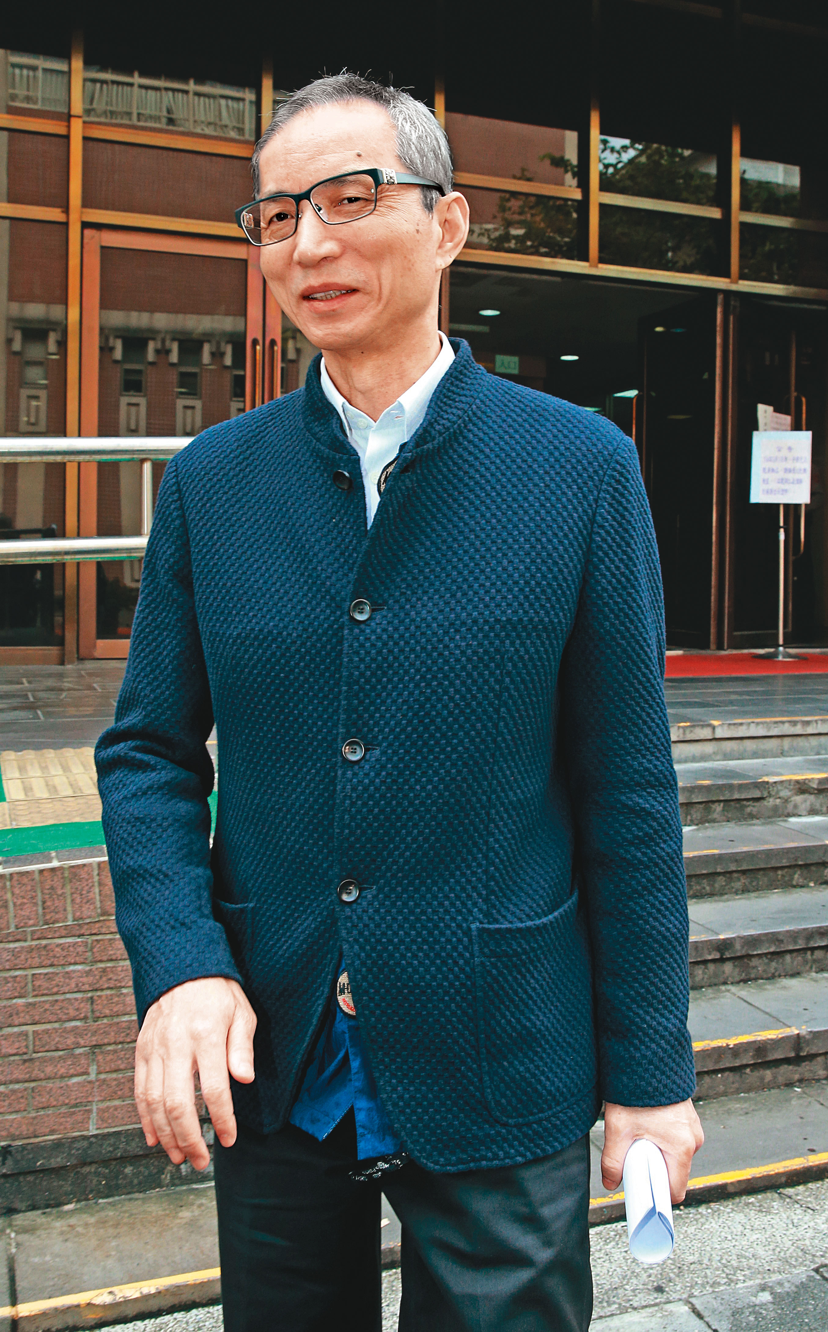 龍邦幕後老闆朱國榮為了拿下經營權,拉攏泰山公司派以外的詹家成員。(聯合知識庫)