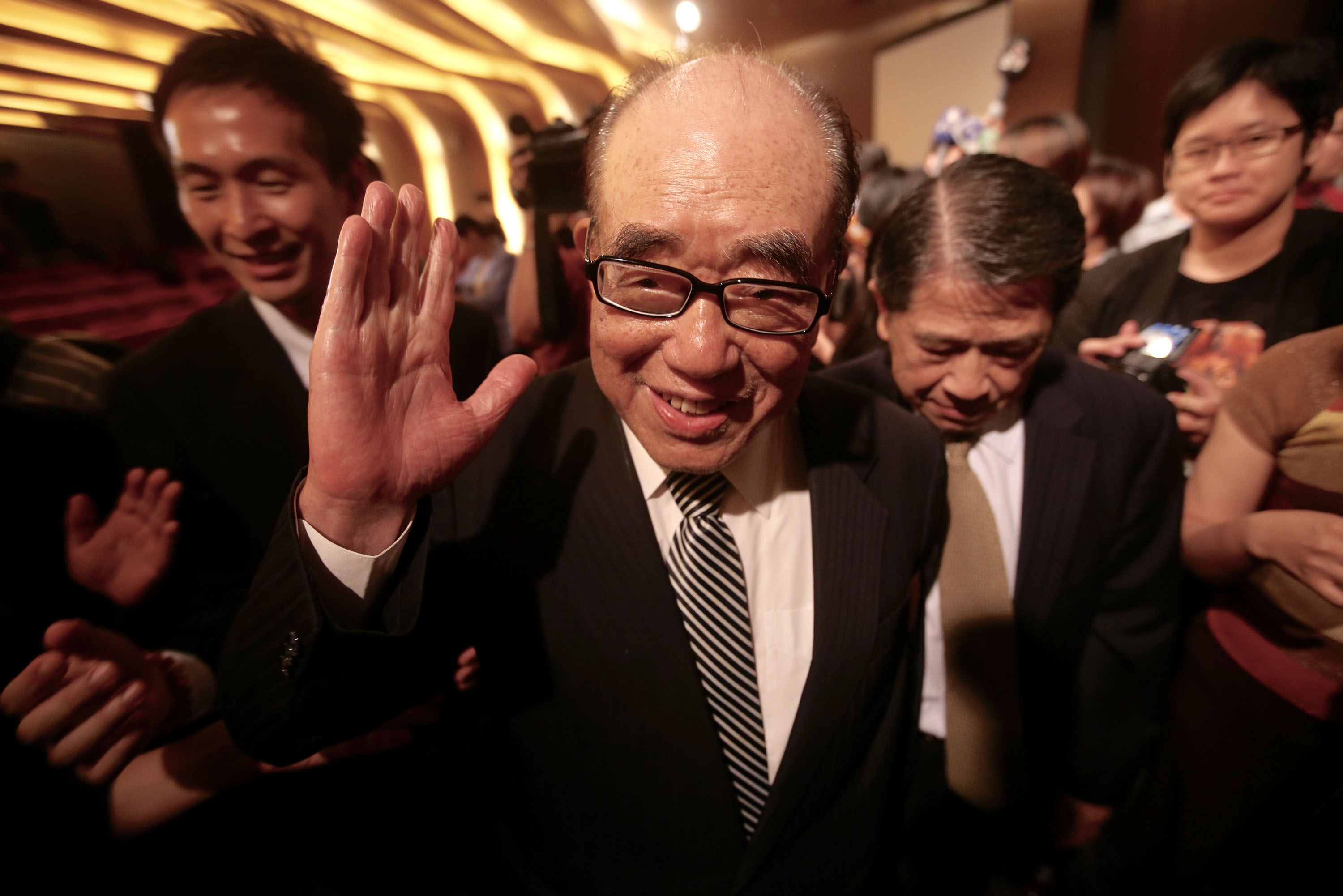 2015年，郝柏村在台北誠品信義店出席《郝柏村重返抗日戰場》新書發表會。（中央社）