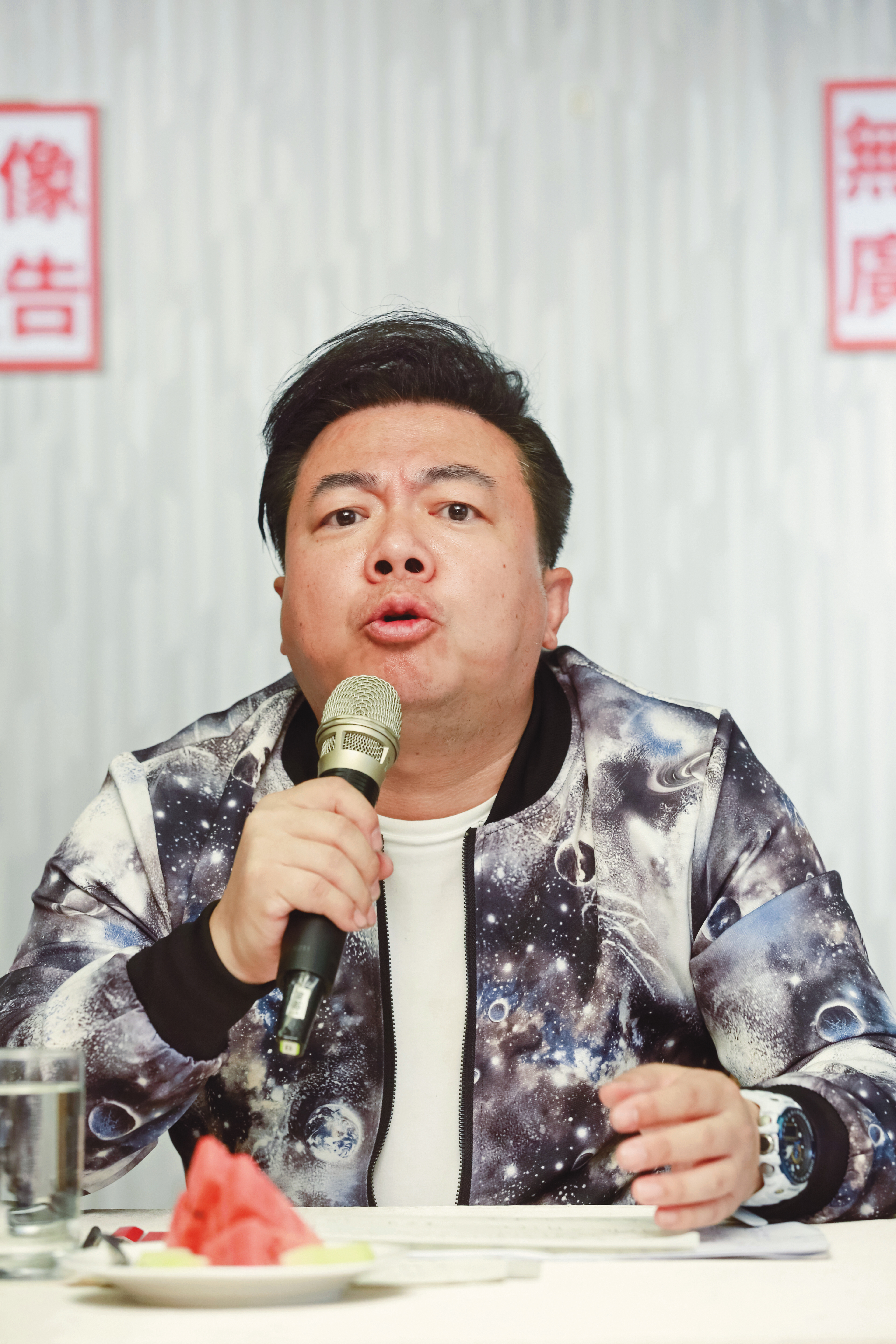 對於離婚爭產,董至成的態度堅決,而且過往「男主外女主內」的觀念相當強硬,一直強調老婆過去20年都「沒工作」。