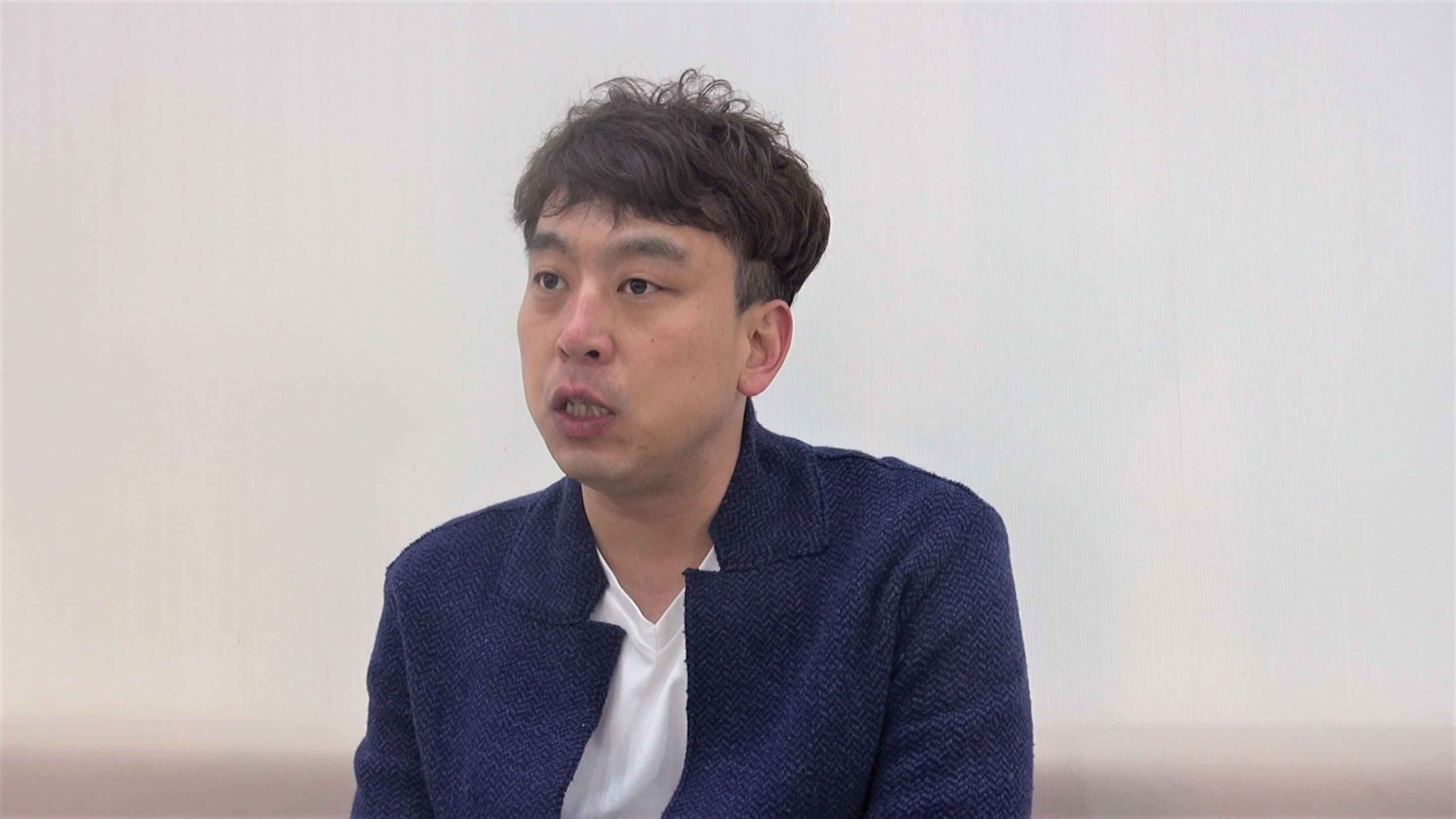 《韓民族》新聞記者金浣去年底潛入N號房群組採訪，曝光各種嚴重性剝削案情。