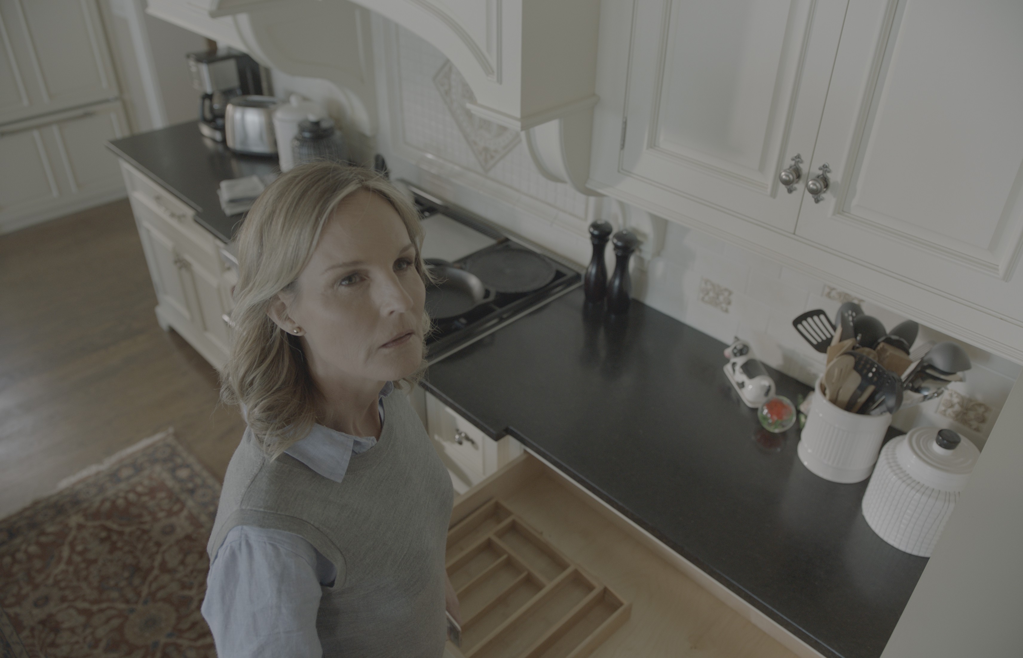 海倫杭特從影多年來首拍驚悚片，她爆料拍片現場大家都嚇得要死，不敢想像片中恐怖情節發生在現實生活會怎樣。（甲上提供）