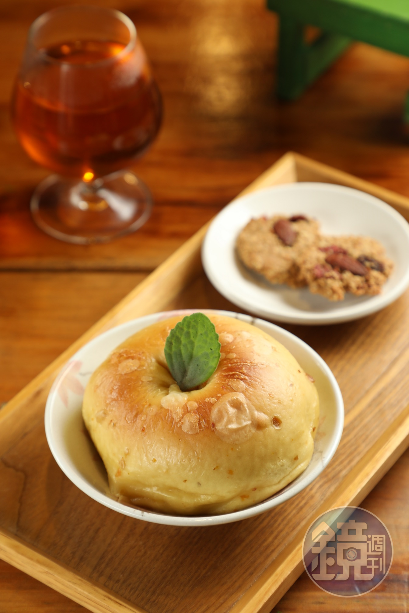 貝果下午茶套餐，這天品嘗的是內有柑橘果乾的口味。（250元／份）