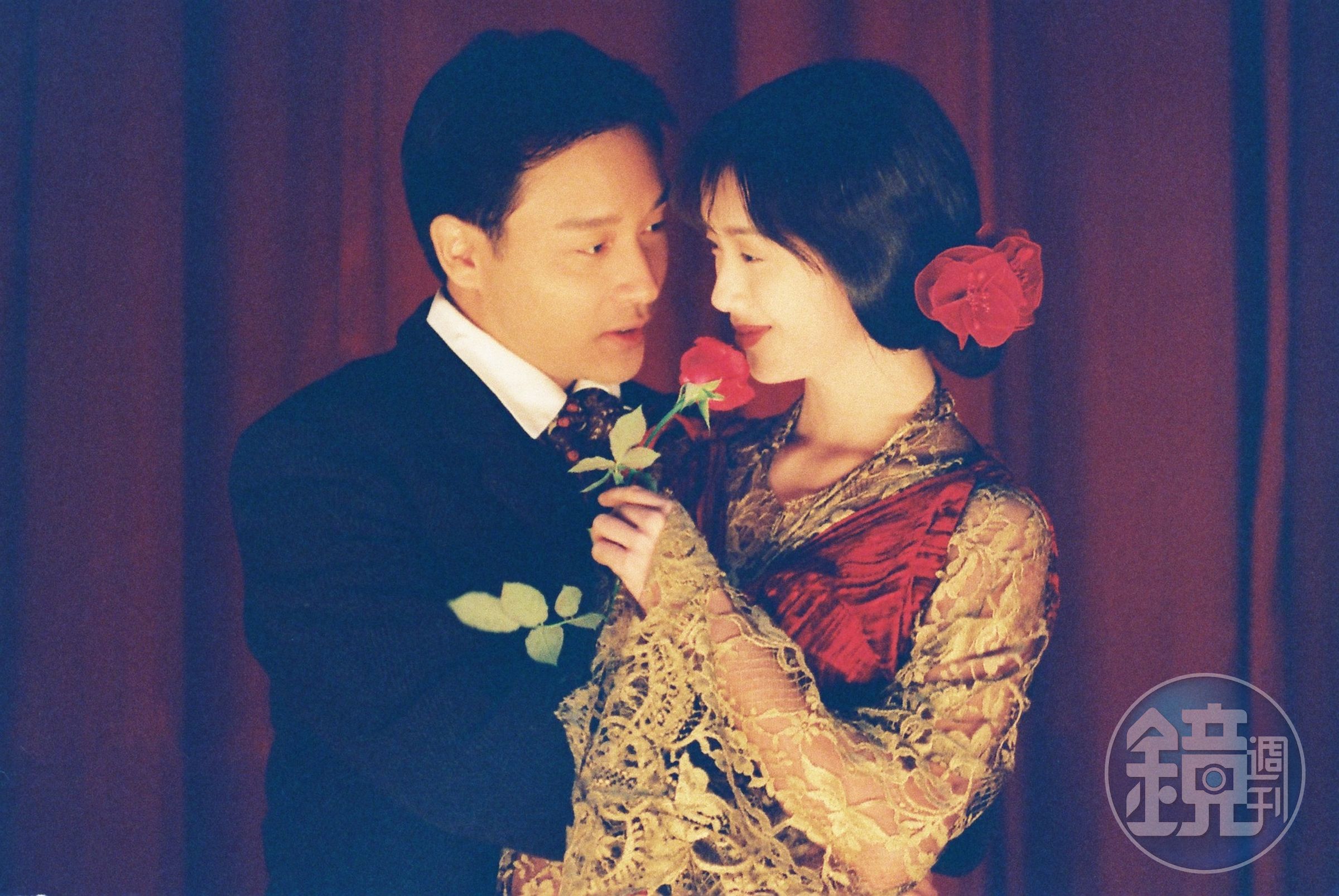 《夜半歌聲》原型來自《歌劇魅影》，張國榮飾演當紅音樂劇演員，與富家千金吳倩蓮相戀。（華映提供）