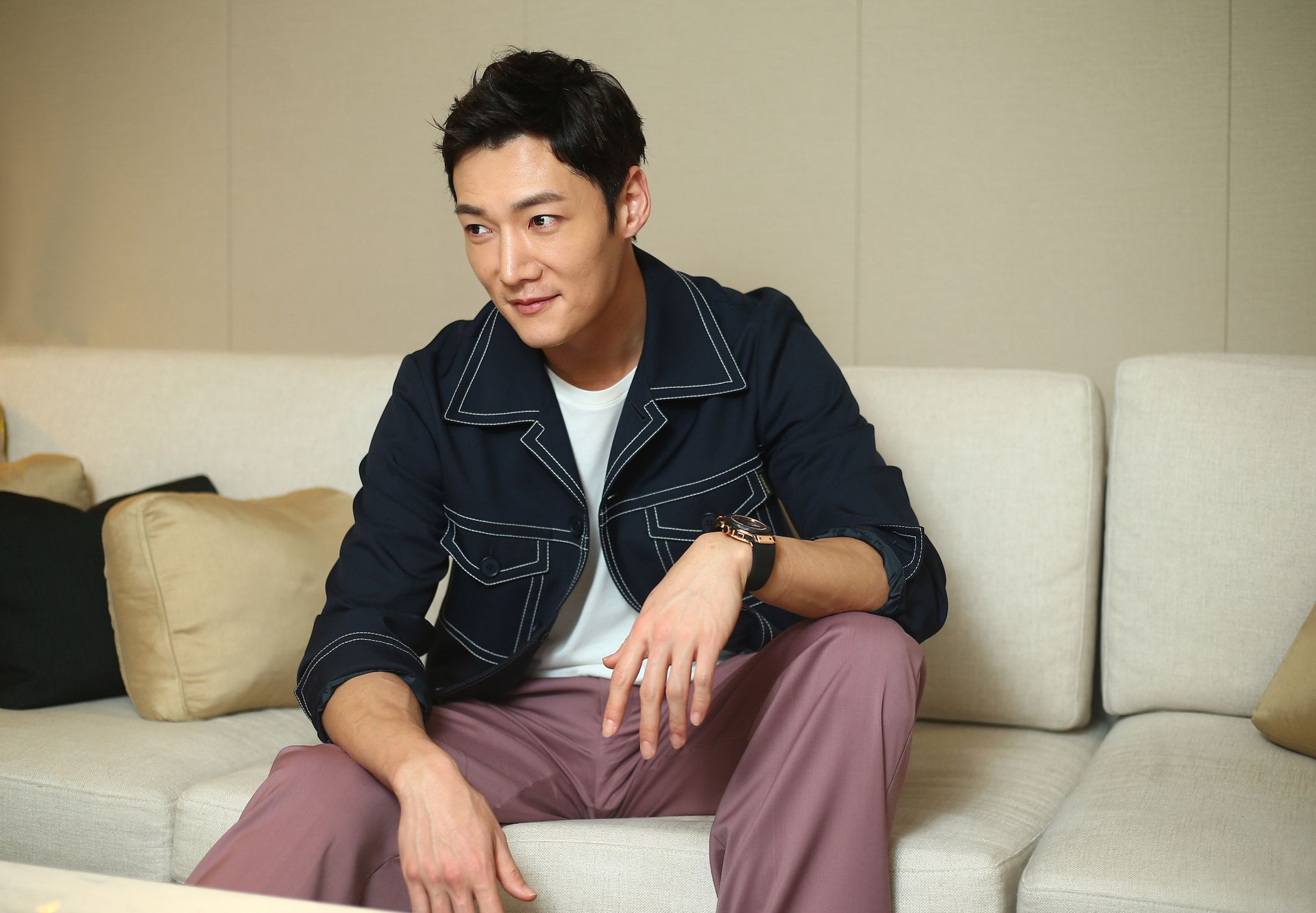 崔振赫想交愛吃肉的女友。（中天提供）