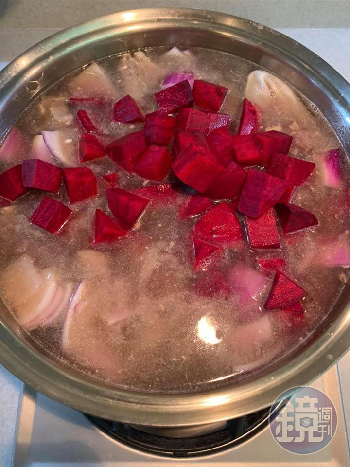開啟一連串丟丟丟模式，先丟甜菜根。