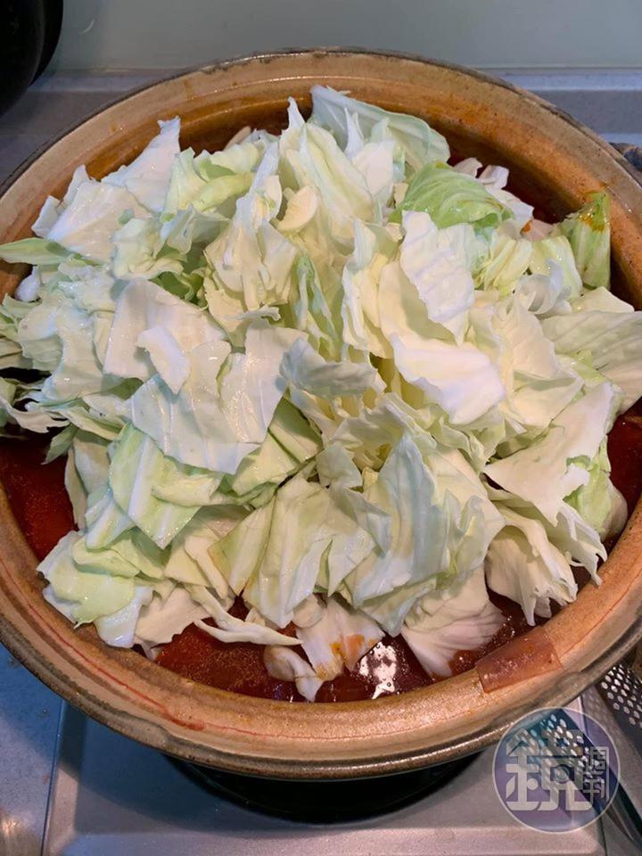 最後才放高麗菜。