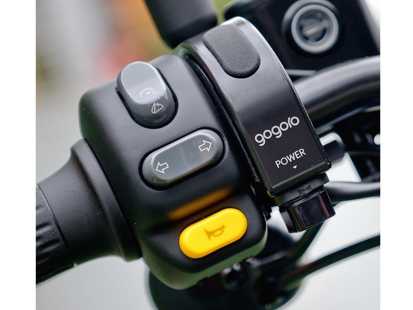  Gogoro VIVA Plus 增加隨插即用的「把手 USB 充電插孔」
