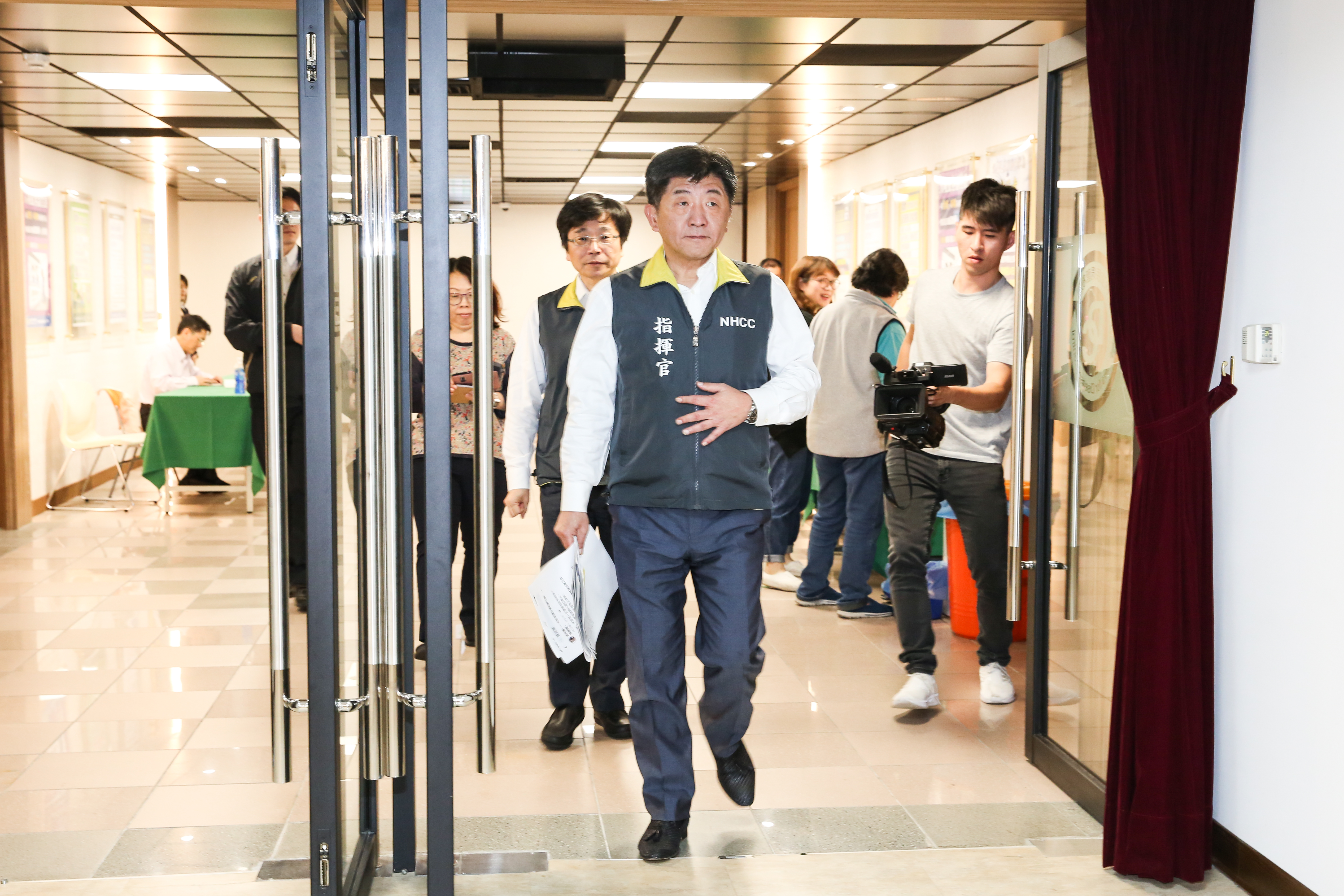 每日中央流行疫情指揮中心固定下午2點召開記者會，今日（6日）卻一早宣布提早至上午10點召開。（本刊資料照）