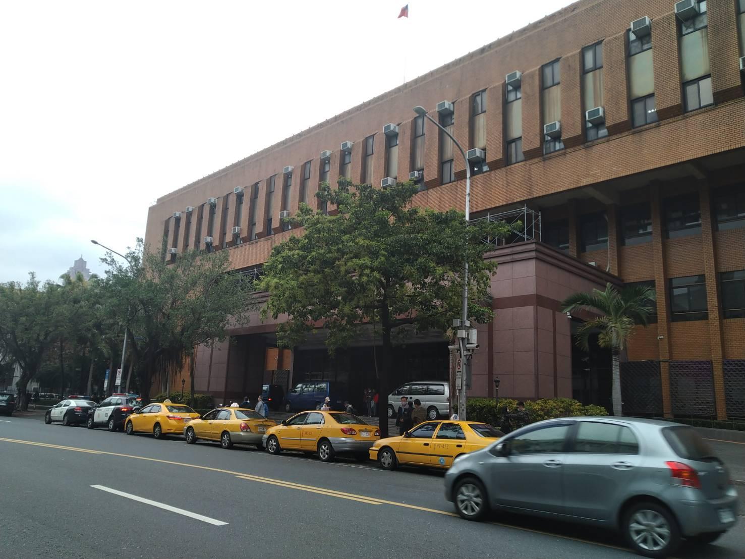 教育局官員上班時間在單位圖書館打手槍，台北地檢署依妨害風化罪嫌將他起訴。（資料照片）