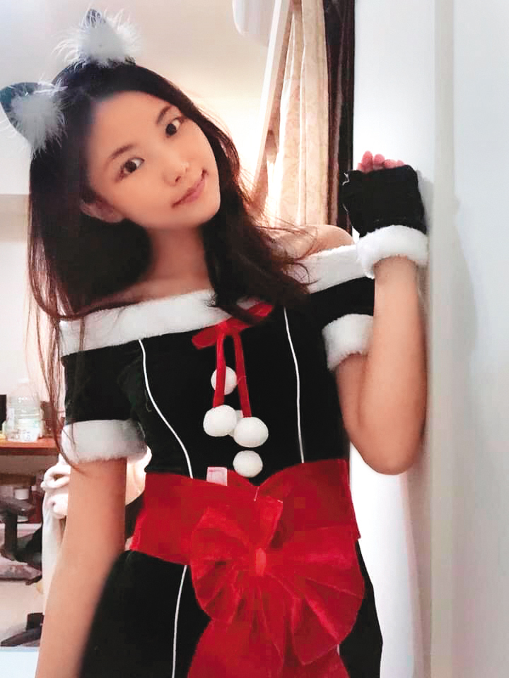 台大研究生、嫩妹Pier與劉至翰2年前在台中因騎車認識,之後2人火速展開戀情。(翻攝自Pier臉書)