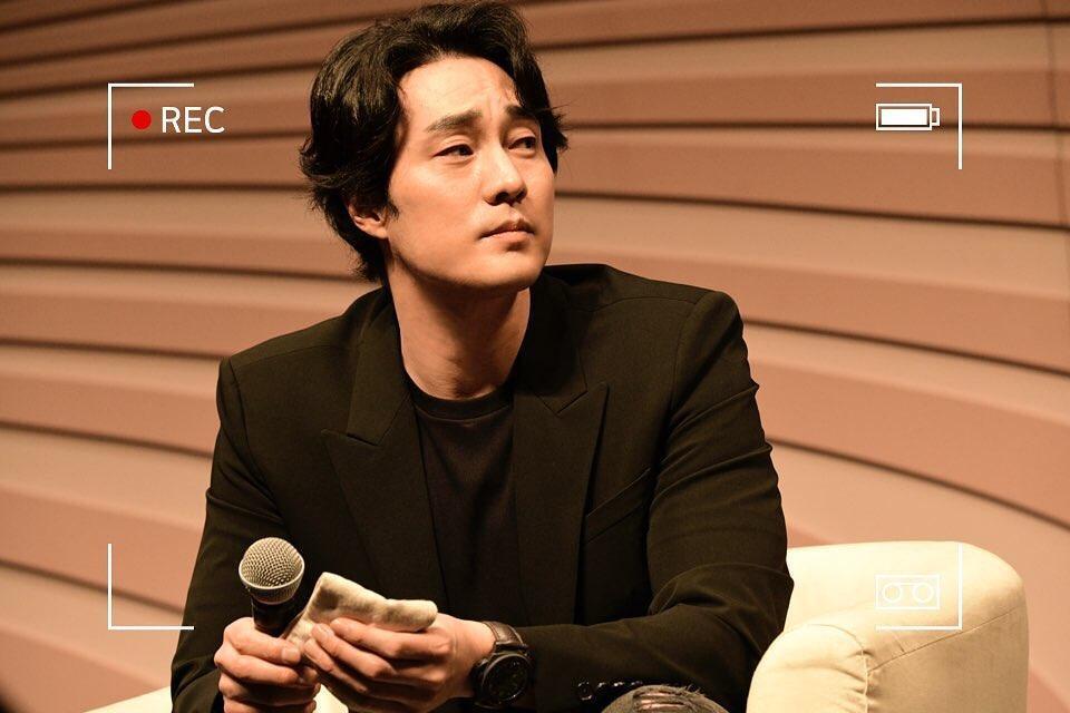蘇志燮今宣布結婚，沒打算去哪蜜月的他，正忙於電影《外星人》拍攝中。（翻攝51K IG）