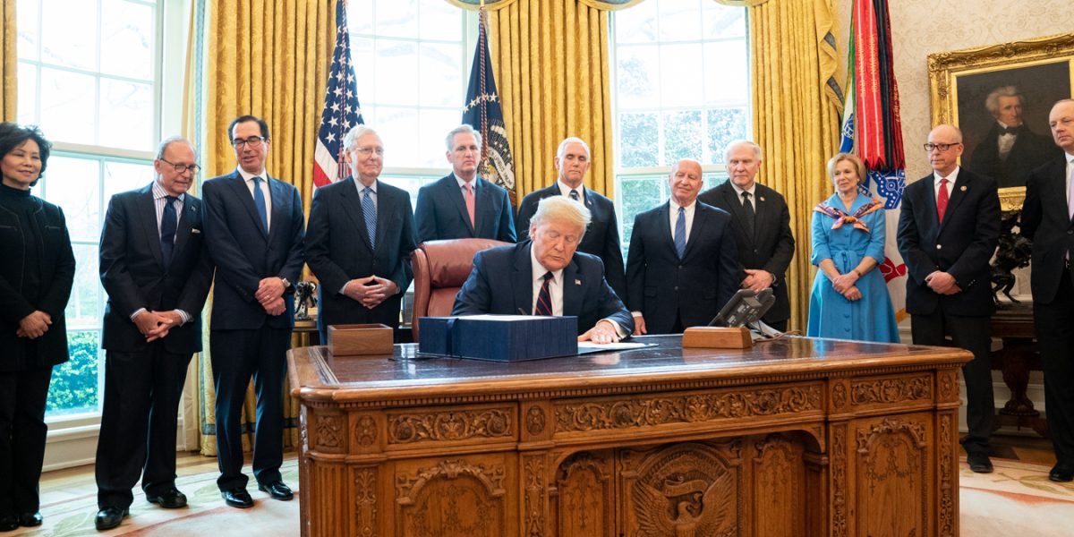 川普喜歡自我吹噓，邀功諉過的性格，被批評是自戀型的人格失調。（網路截圖：白宮網站）