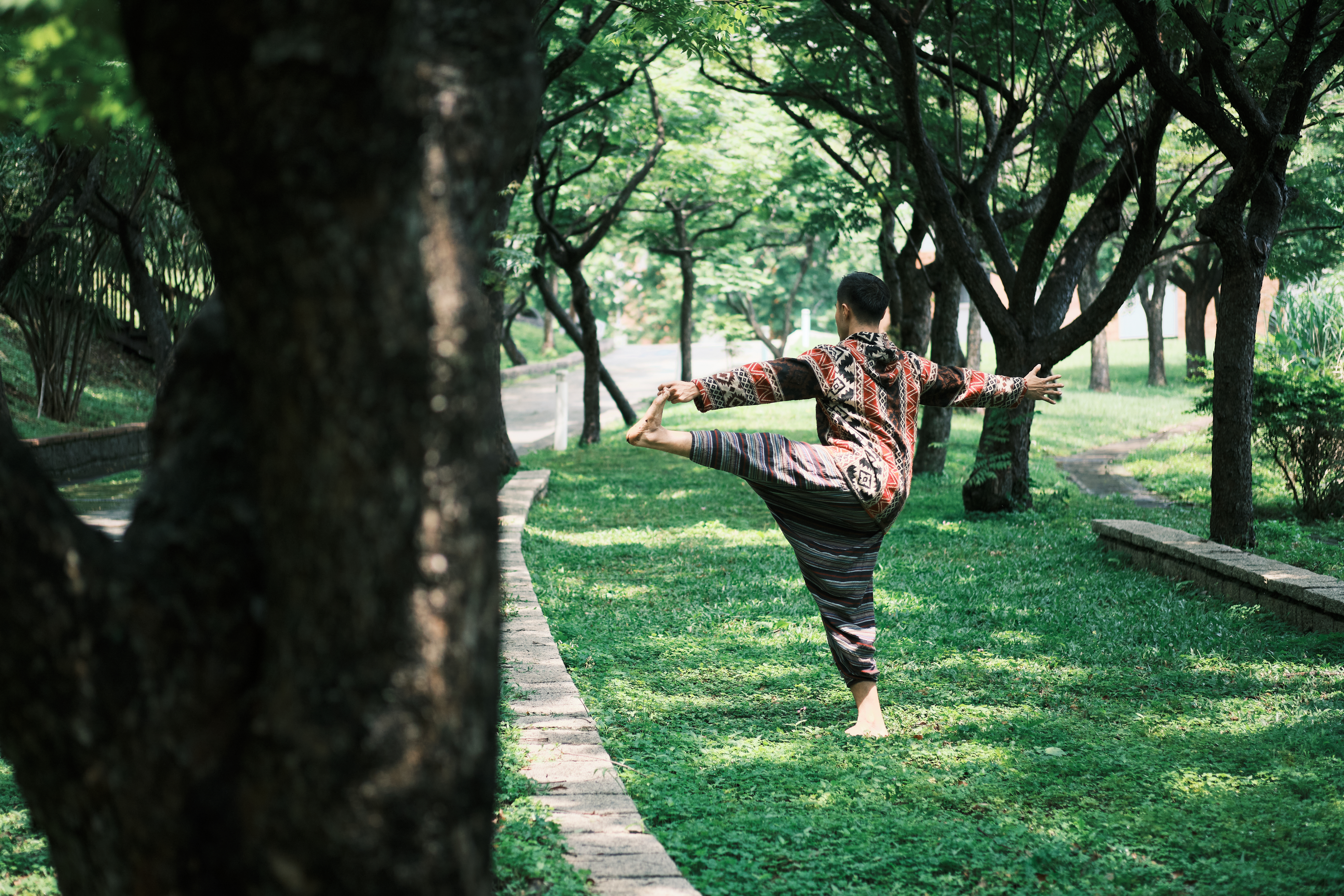 霖霖藉由練瑜伽找到平衡藥癮和身心的方式，好與壞同時在他身上並存。