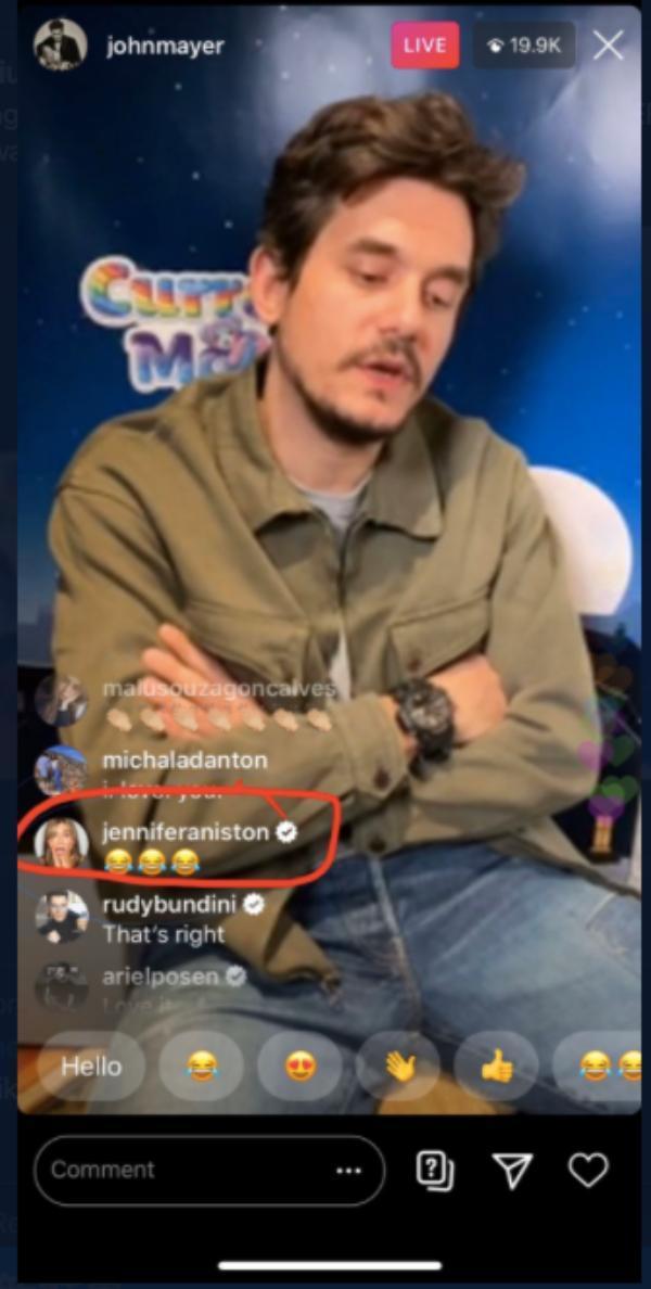 歌手約翰梅爾在Instagram直播,悼念已故歌手比爾威瑟斯,被網友發現珍妮佛安妮斯頓也在底下留言,留下三個哭泣的表情符號。(翻攝自推特)