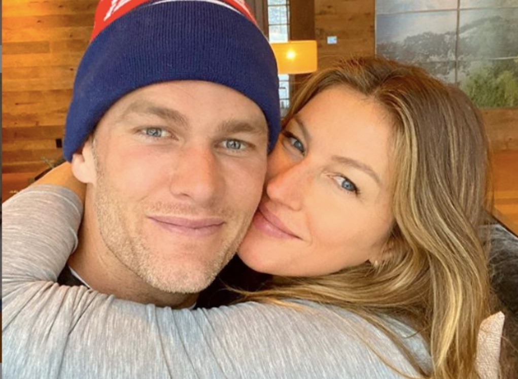 吉賽兒（右）與老公湯姆布雷迪今年慶祝情人節的合照。（翻攝自Gisele Bündchen官方Instagram）