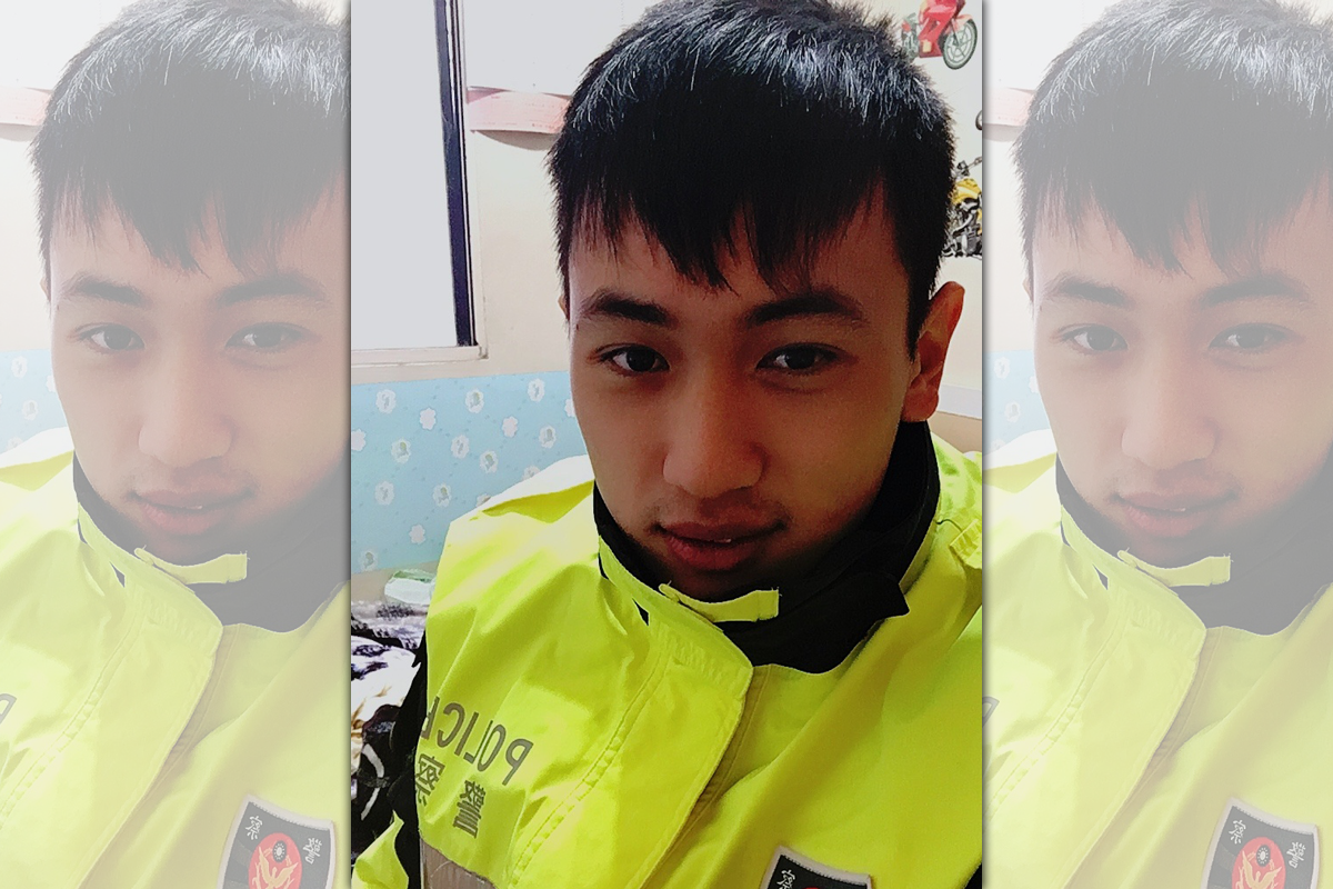 今年22歲的員警林季巖，原本就是八德人，從警後回到故鄉服務。（警方提供）