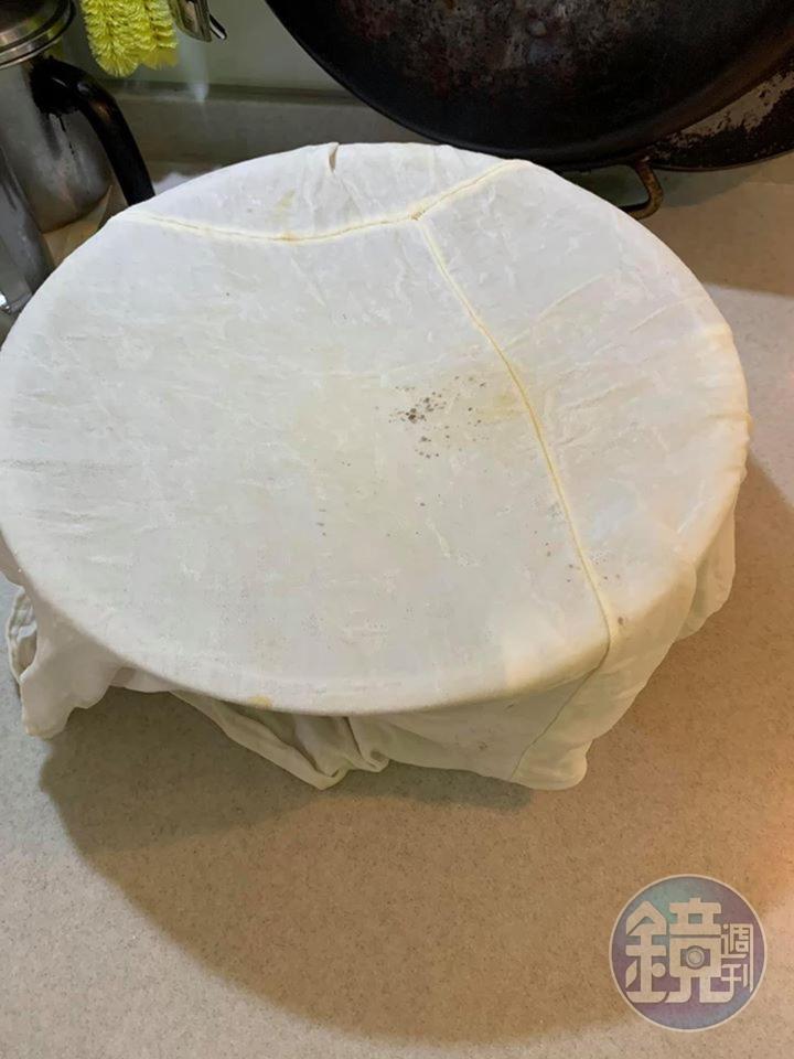 放入容器中，蓋濕布靜置30分鐘。