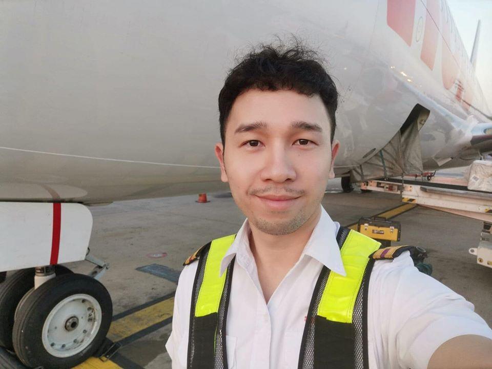 泰國飛機技師楚蒂彭受到武漢肺炎疫情影響，被迫放無薪假。（翻攝自Thienchai Phankhong臉書）