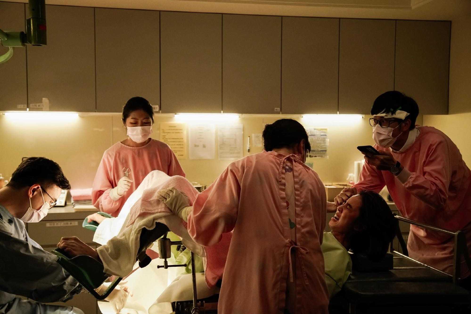 陳庭妮在《76号恐怖書店之恐懼罐頭》的〈計程車〉單元中被逼出演技。（七十六号原子提供）