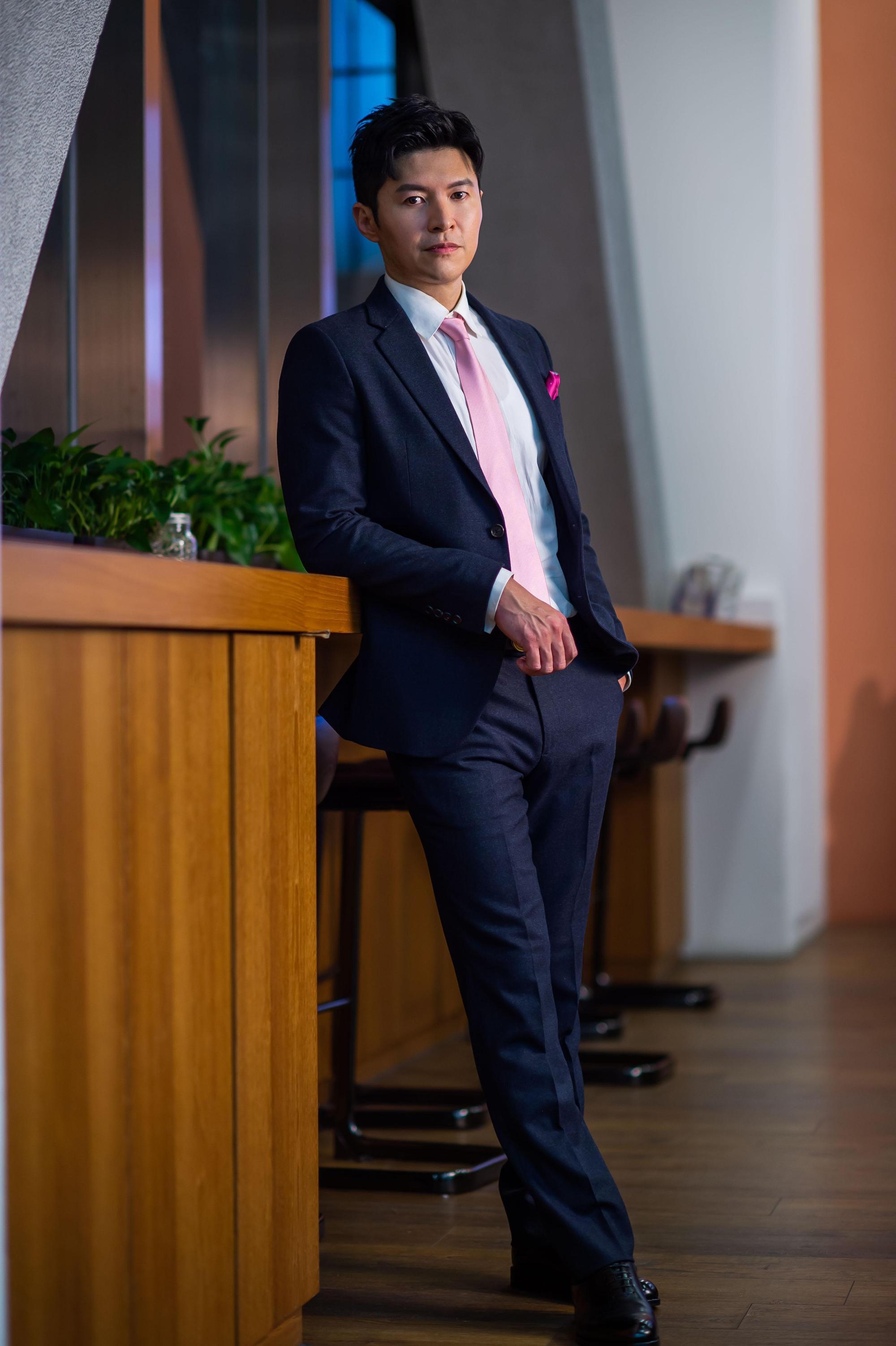 從下午轉戰晚間6點的黃金時段,謝曜州表示,「壓力真的不小」。(TVBS 提供)