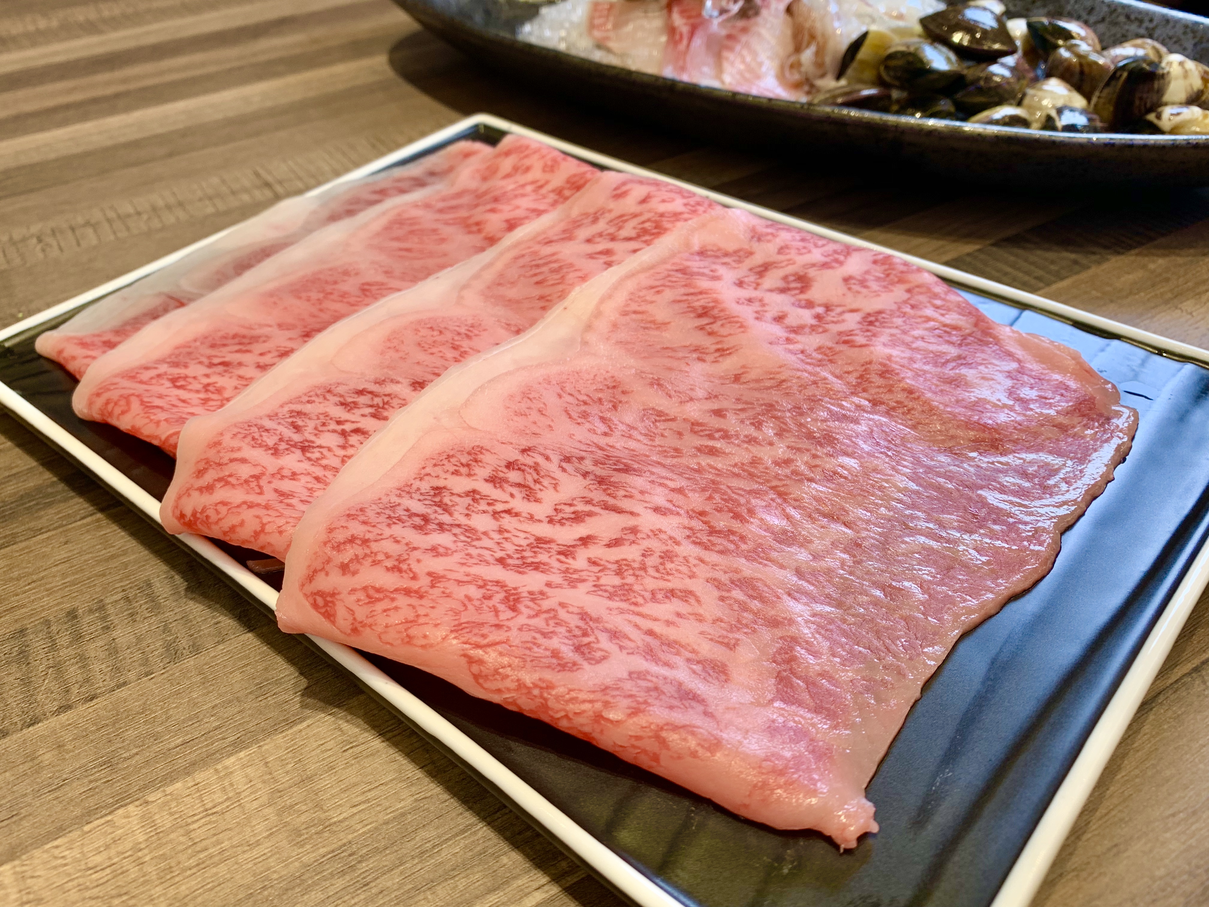「日本A4和牛紐約客」,油脂分部均勻。(980元/份)