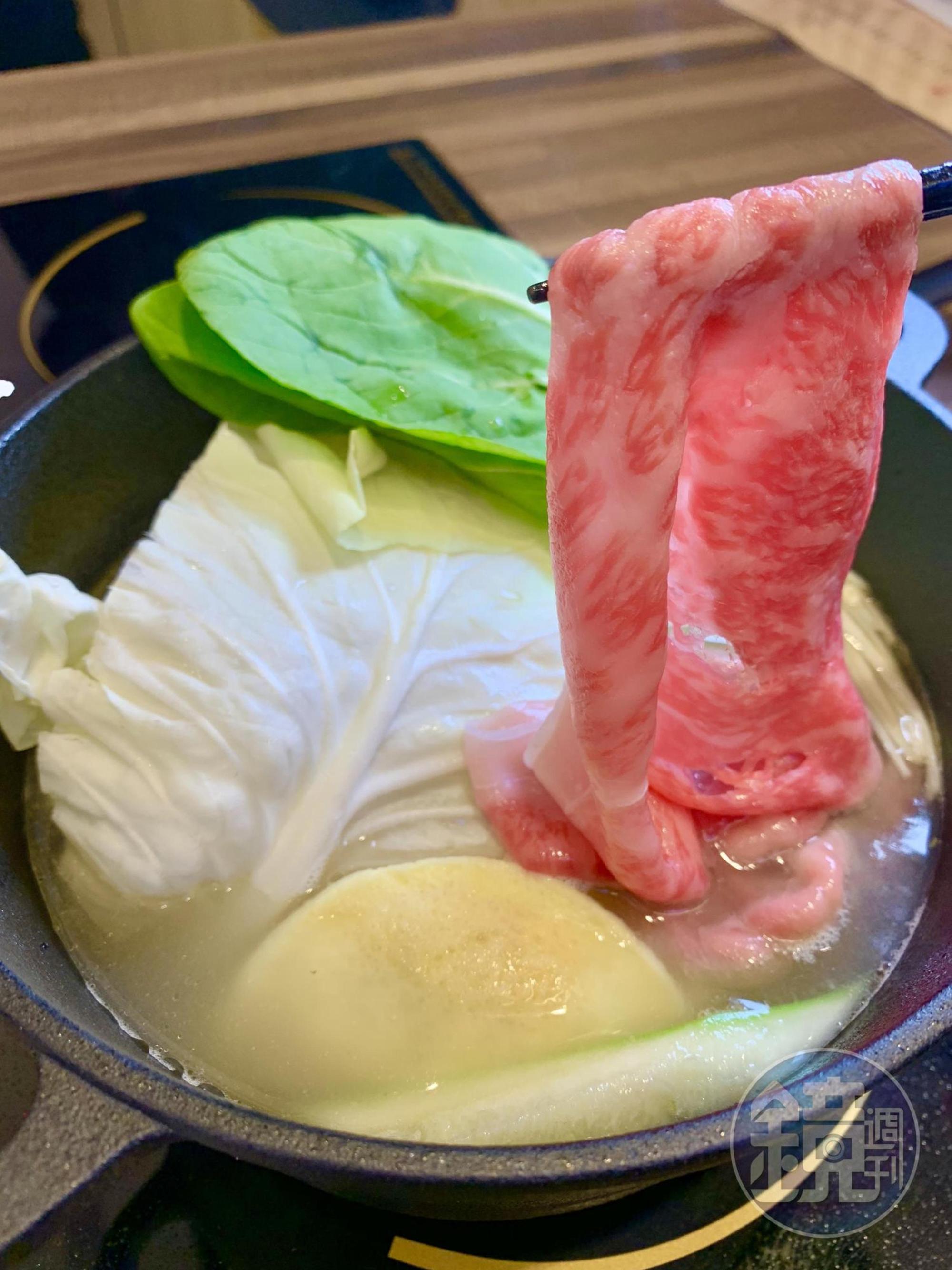 A4和牛雖不如A5和牛香甜，但油脂相對少一些，較不膩口。