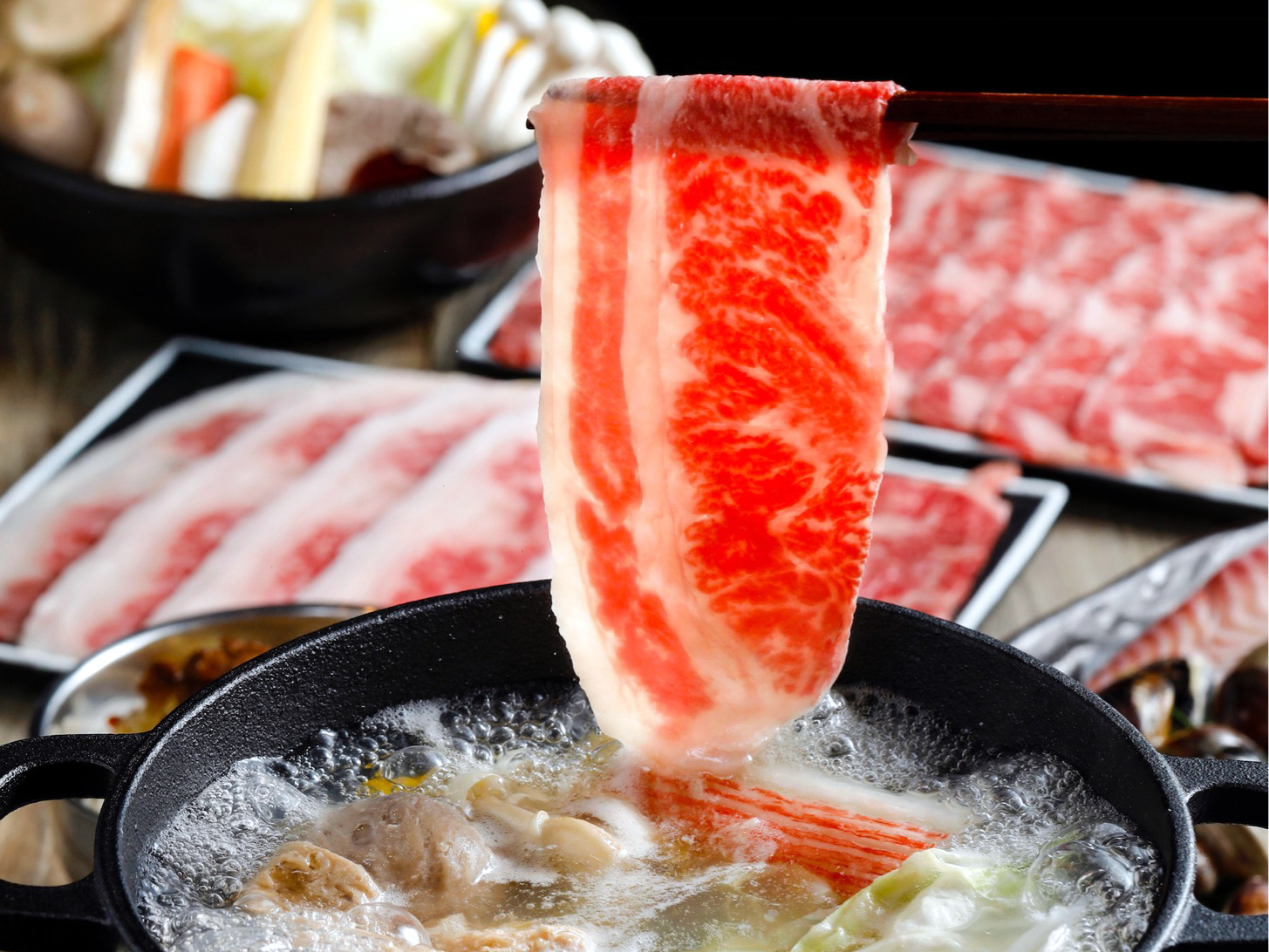 「樂軒」繼去年推出新品牌「鉄火牛排」，今年4月又再創姐妹品牌「鉄火鍋」。（鉄火鍋提供）