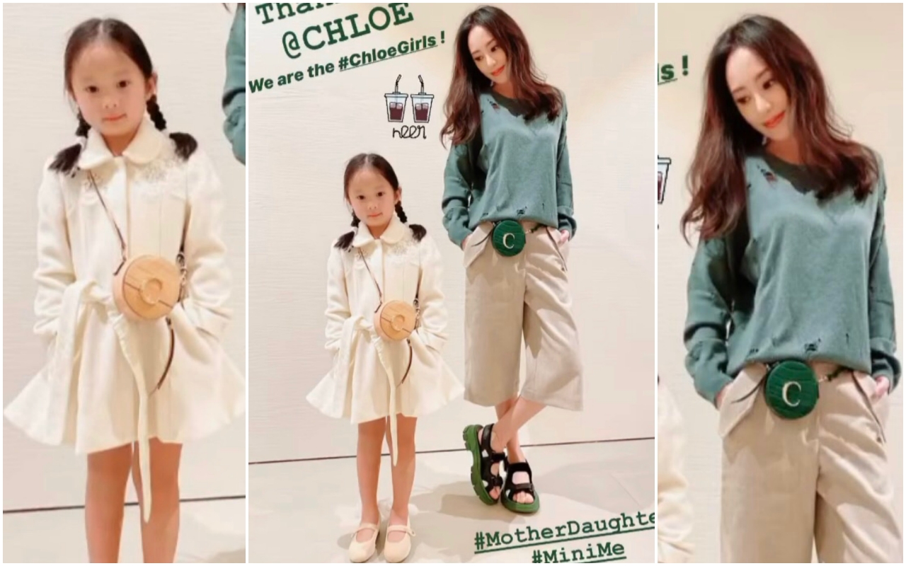 關穎樂與女兒C.C.做母女look穿搭，兩人皆利用Chloé C迷你小圓包打扮自己。（翻攝自關穎IG）
