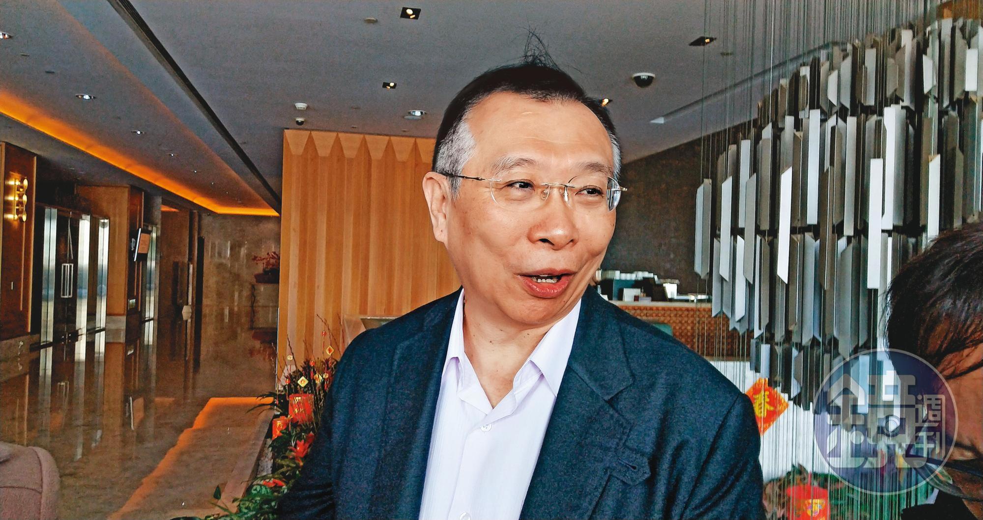 台鋼集團會長謝裕民繼介入台苯、光洋科之後,再現這次友訊經營權之爭。