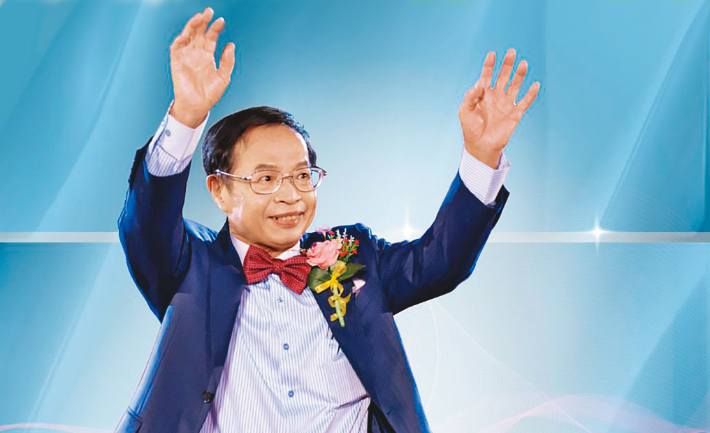 少龍仍不願出面回應，但以律師方式指出絕無有性騷或性侵之事。（翻攝仙華音樂官網）