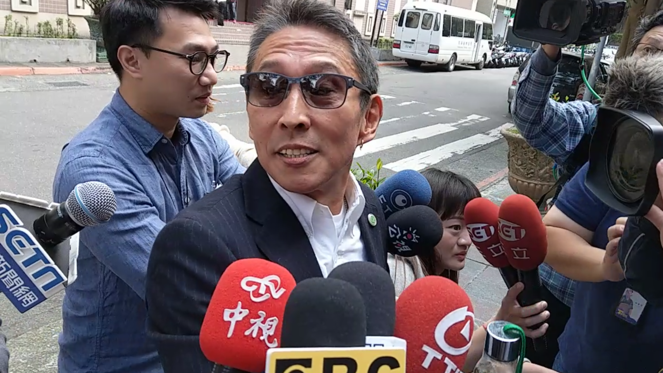 鈕承澤遭法官認定欠缺性別平權意識，犯後態度不佳，判刑4年，圖為鈕承澤去年出庭。