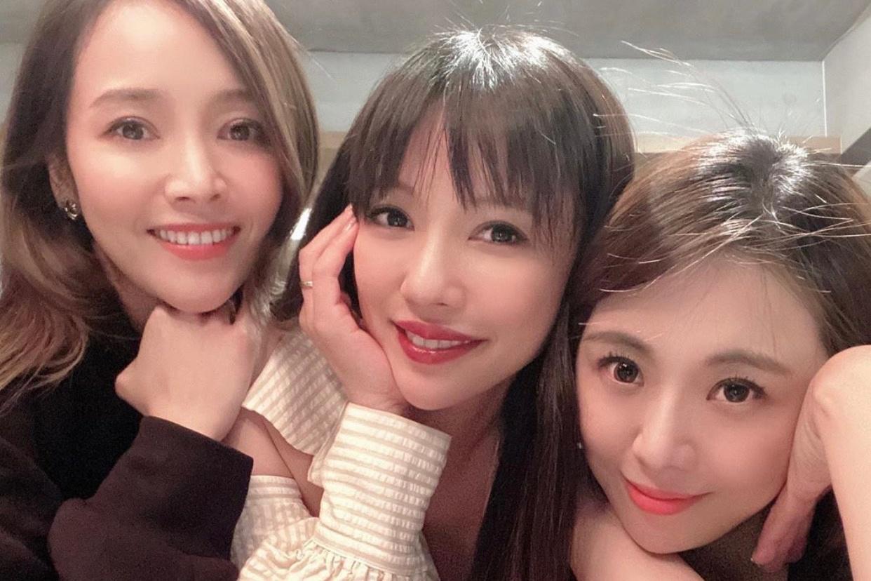 侯佩岑(左起)、李靚蕾與江佩蓉相聚慶生。(翻攝自李靚蕾IG)