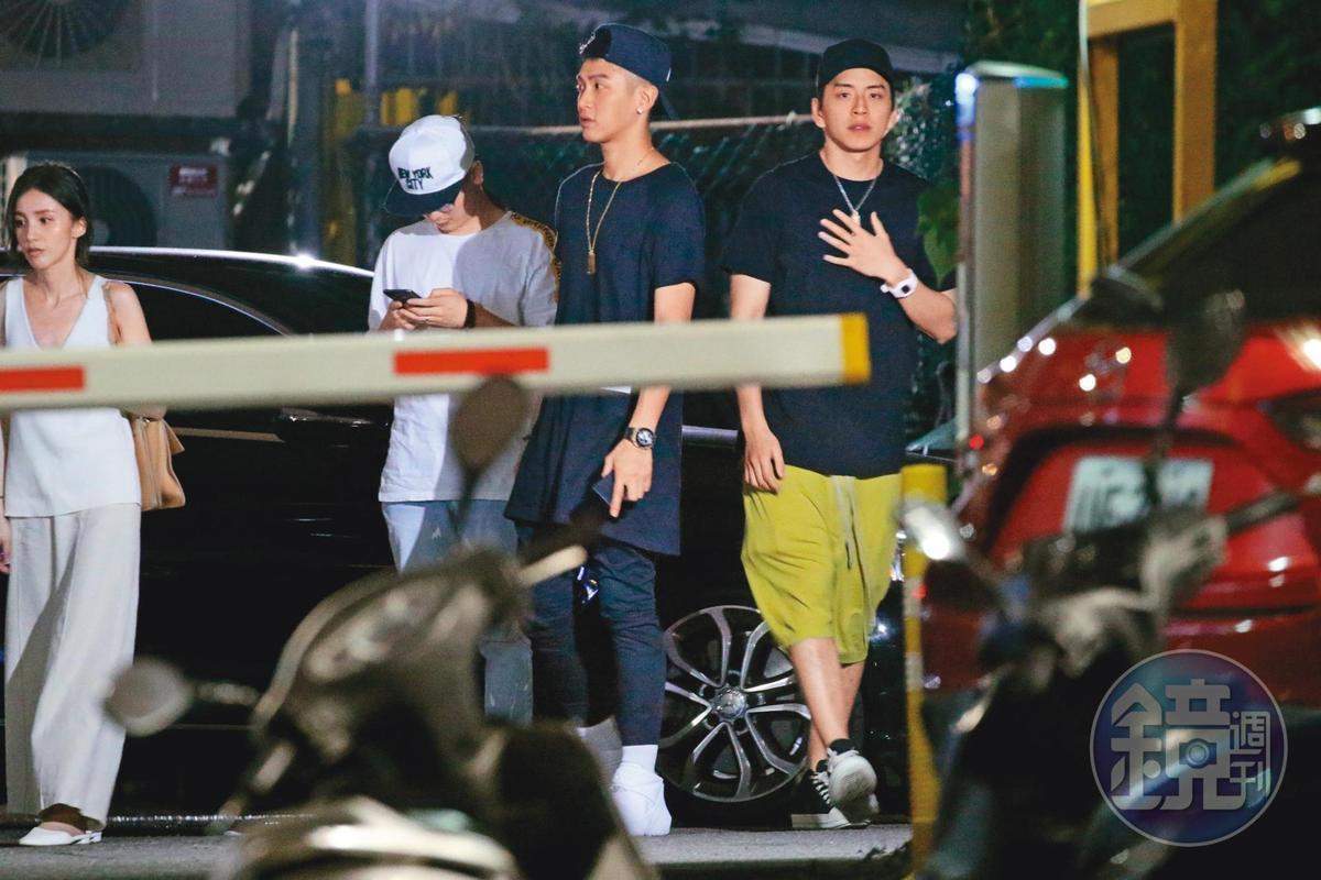 之前柯震東出來玩時,身邊常會看到王大陸。(本刊資料照)