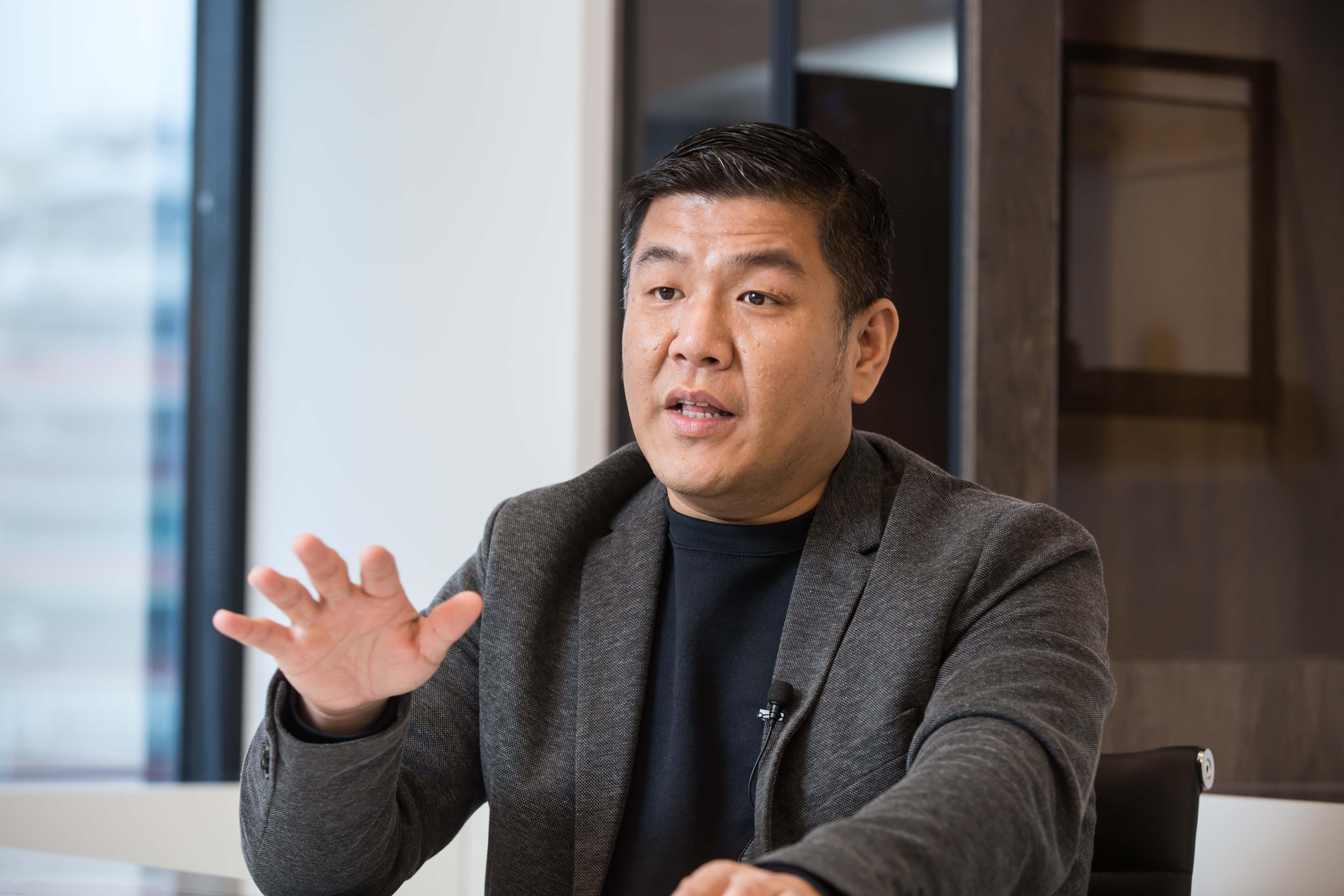 2008金融海嘯那年，賴建程創辦「科達假期—凱基國際旅行社」，專做獎勵旅遊與員工旅遊。