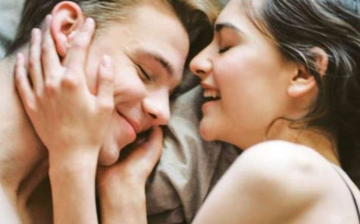 1名從美國回來的韓姓男子染疫，將疾病傳給曹姓同居人，意外引發疫情大亂鬥。示意圖，非新聞當事人。（翻攝自網路）