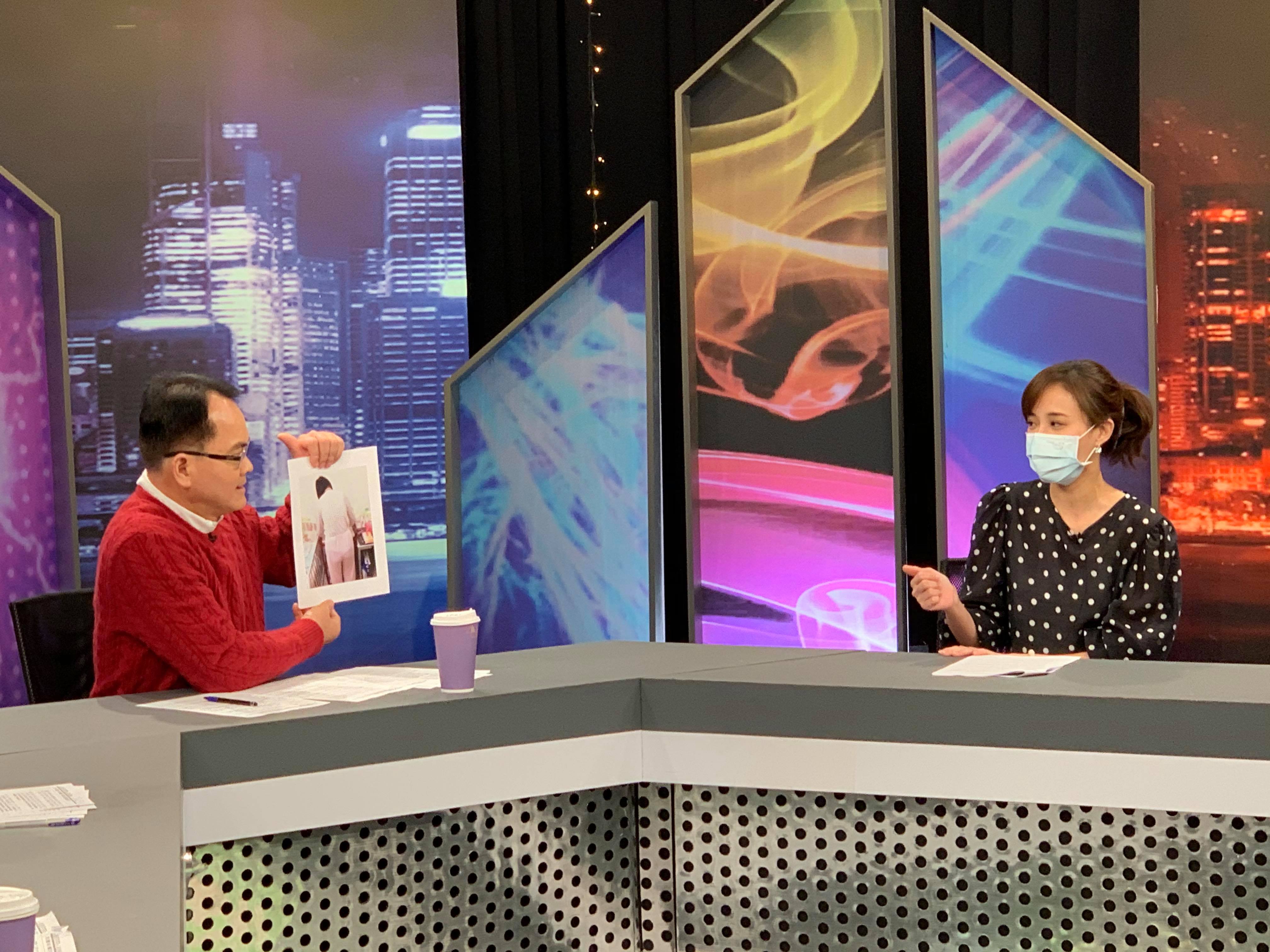 日前閃電宣布結束8年婚姻的何妤玟，今天上《新聞挖挖哇》訴說她與前夫邵天成這8年這段委曲求全的婚姻。（JET提供）