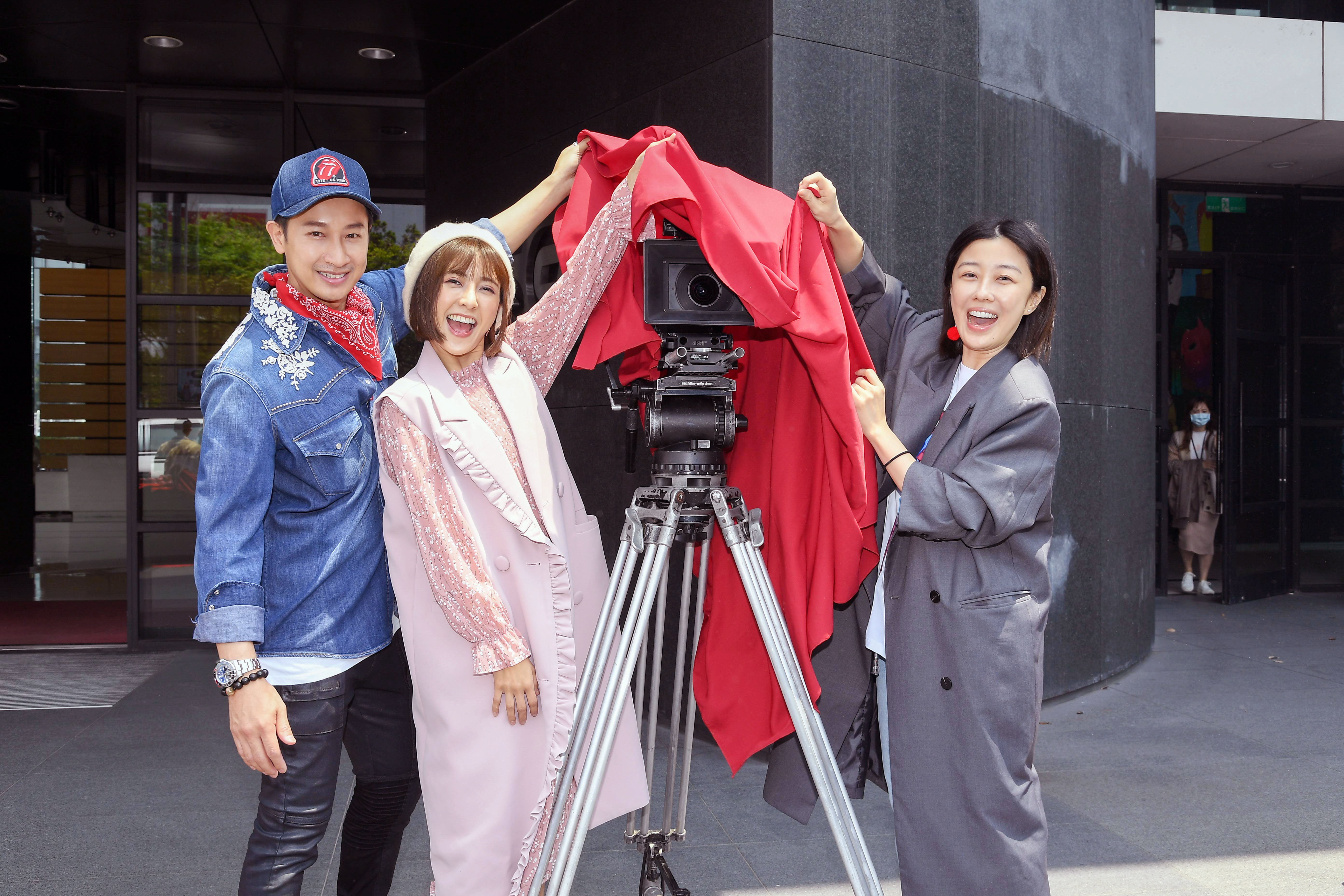 大元（中）、李維維（右）首度接演台語劇。（三立提供）