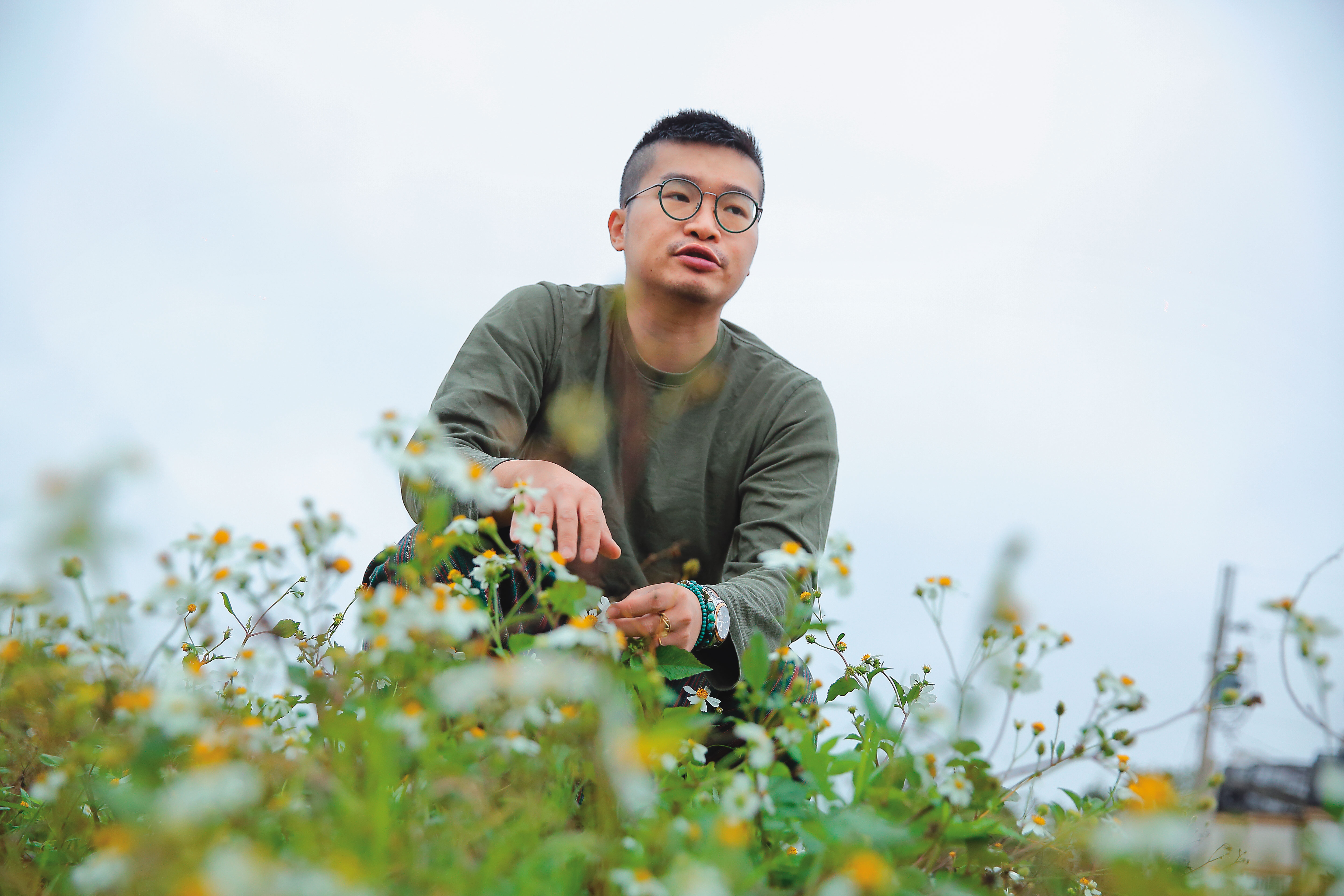 從澳洲返台，李俊頡回到外婆家休養。他小時候常在外婆家的農田玩耍，立志當個農夫廚師。