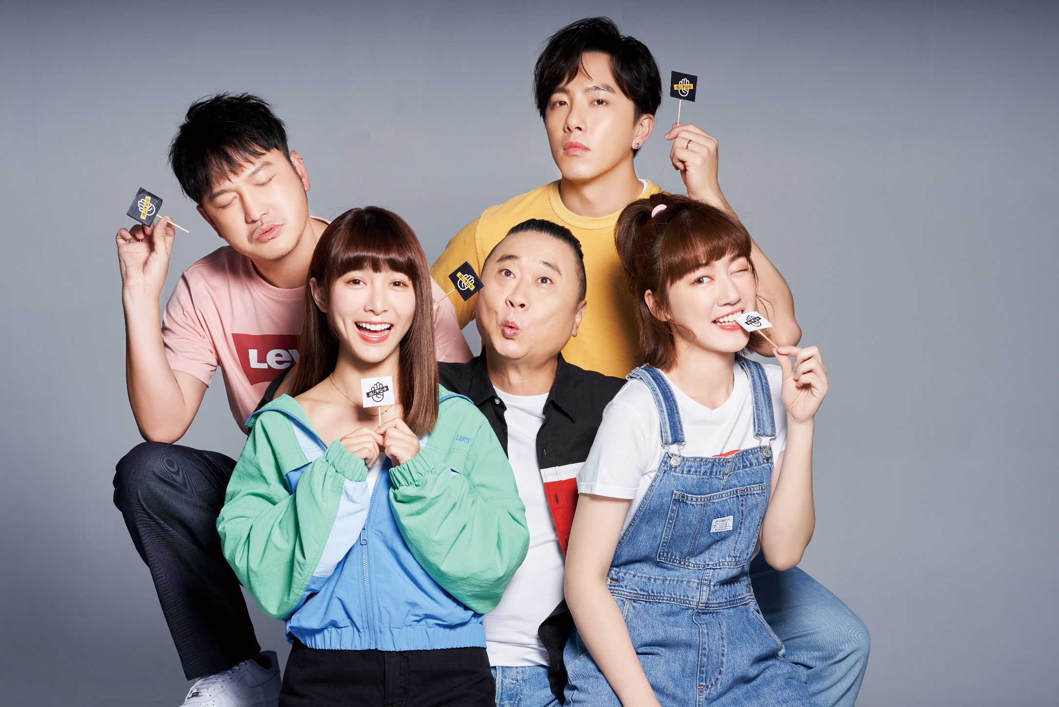 由邰智源領軍《木曜4超玩》，創造熱門的一日系列。（麥卡貝提供）