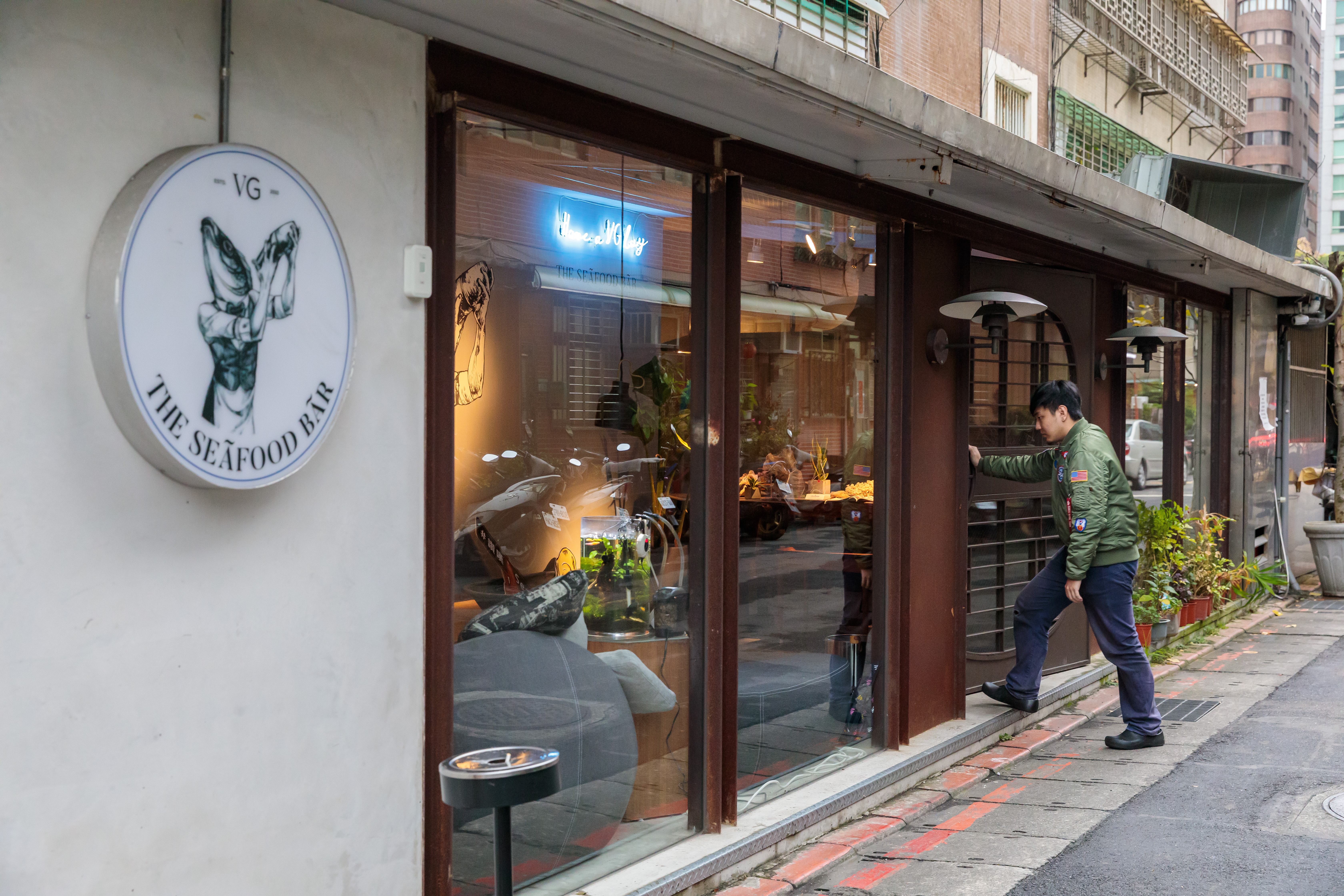 在汰換快速的台北餐飲圈，「VG The Seafood Bar」屹立近3年。