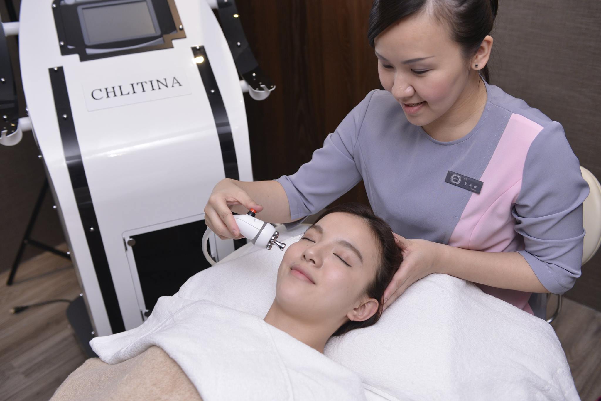 連鎖美容通路商麗豐，股息配發優渥，隨著中國大陸疫情趨緩，營運逐步回溫。（翻攝自克麗緹娜FB）