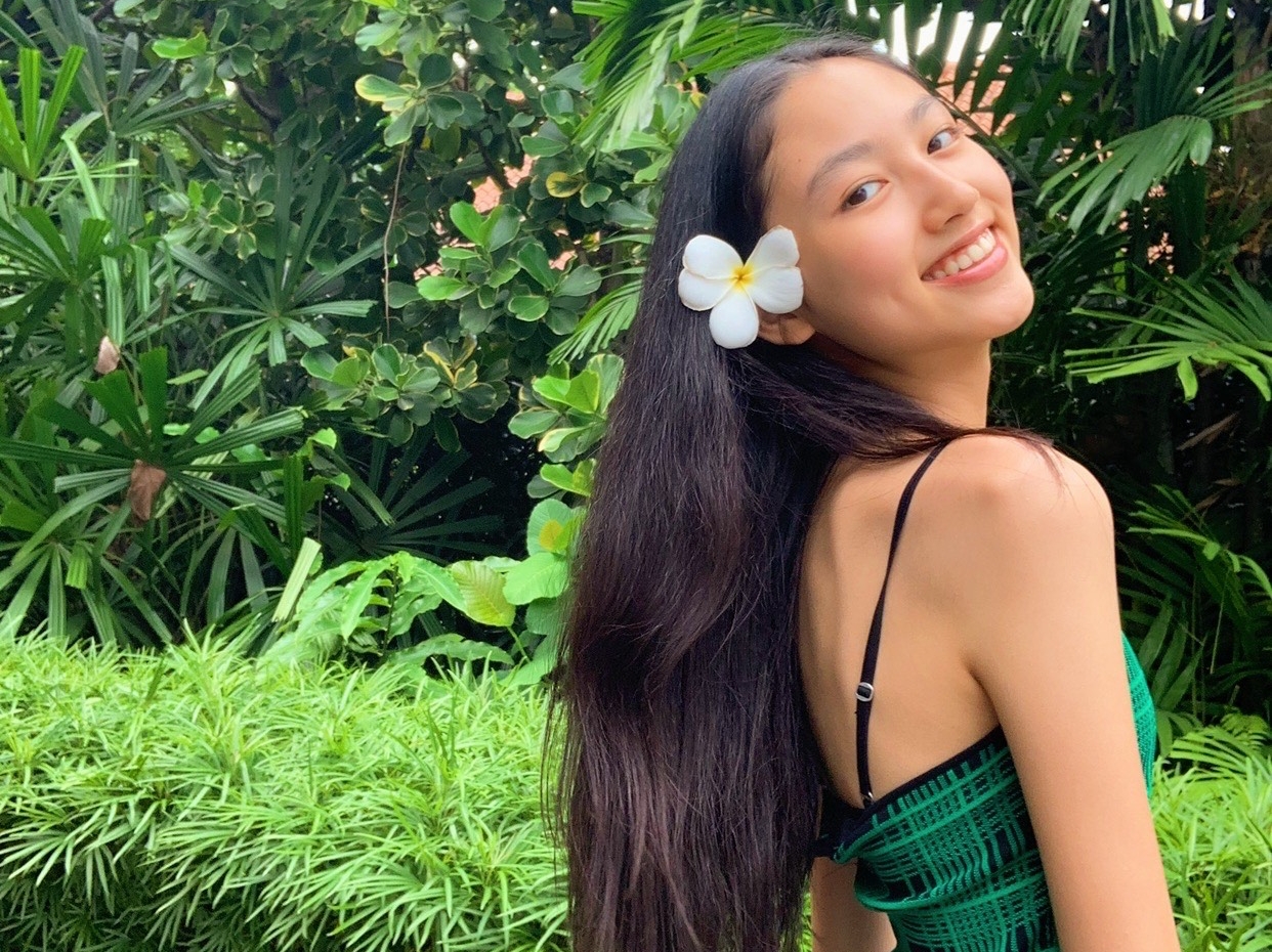 任達華15歲女兒任晴佳被喻最美星二代。（翻攝自任晴佳微博）