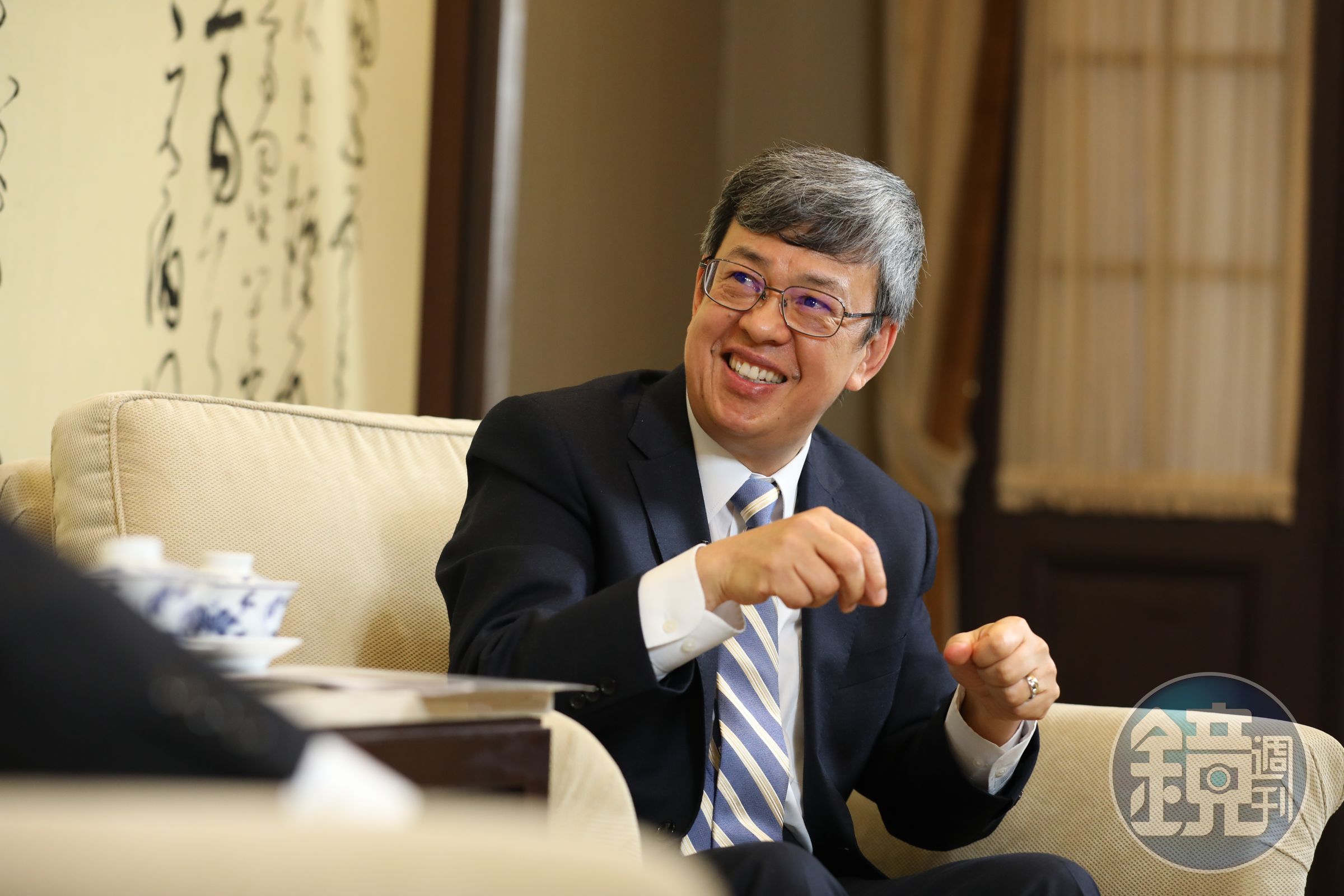 副總統陳建仁與業者合作，將在線上開設永久免費的「全民防疫通識課」，讓民眾待在家也能輕鬆學習。